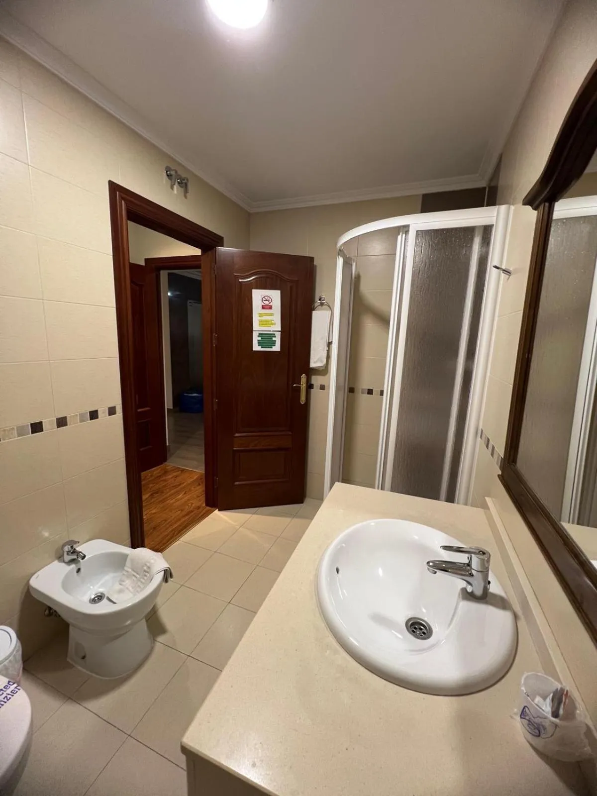 Shower in Hotel Restaurante Dama de Baza