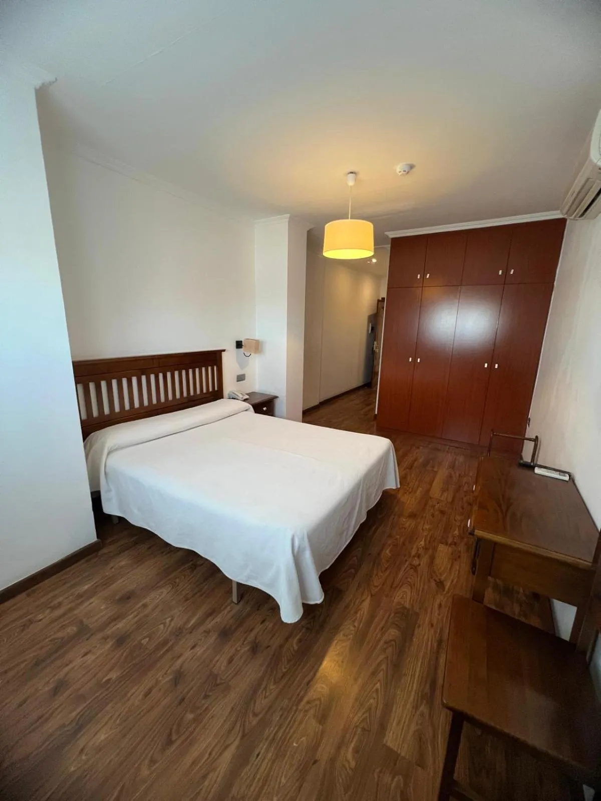 Bed in Hotel Restaurante Dama de Baza