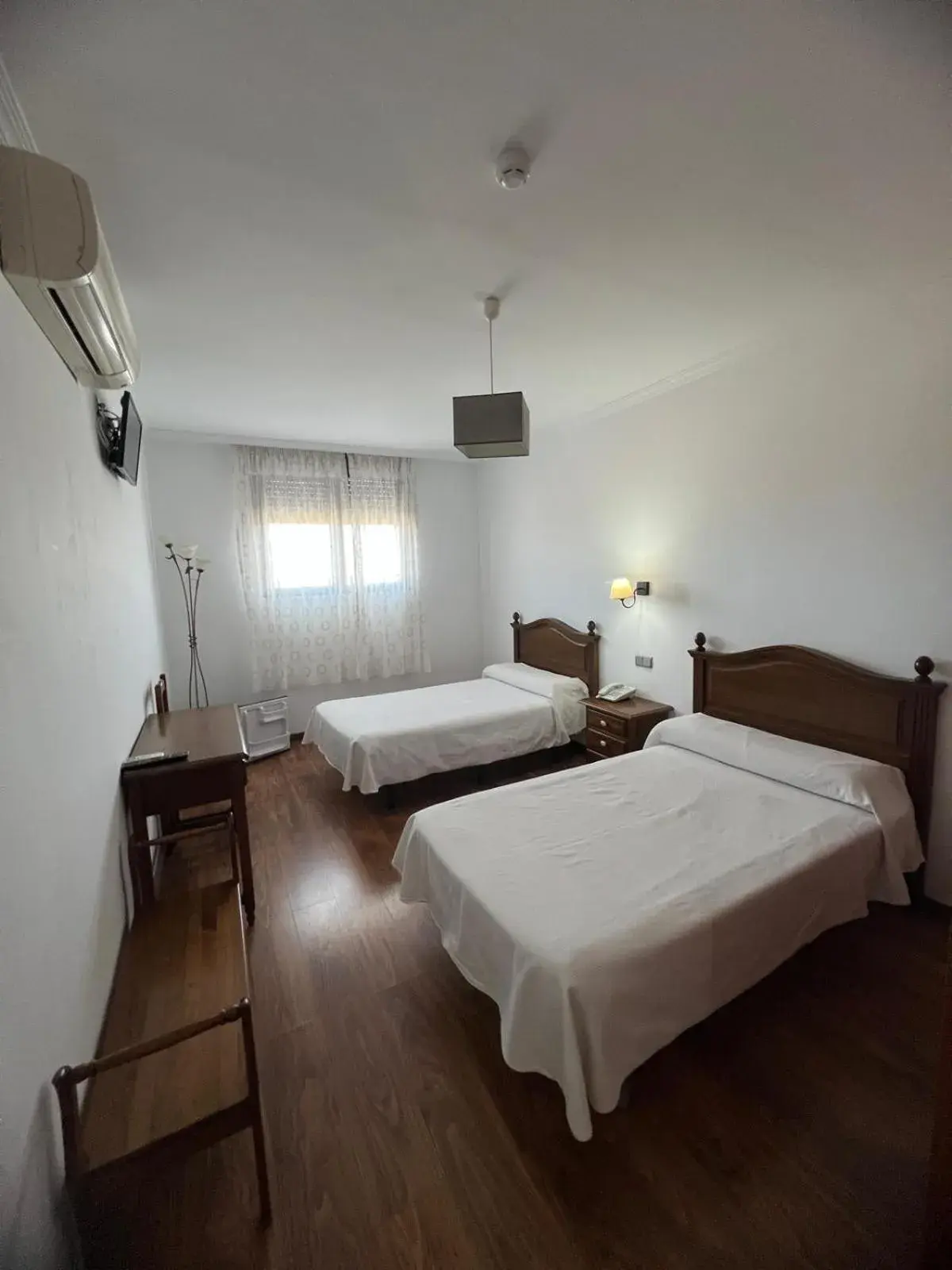 Double Room in Hotel Restaurante Dama de Baza Double Room in Hotel Restaurante Dama de Baza