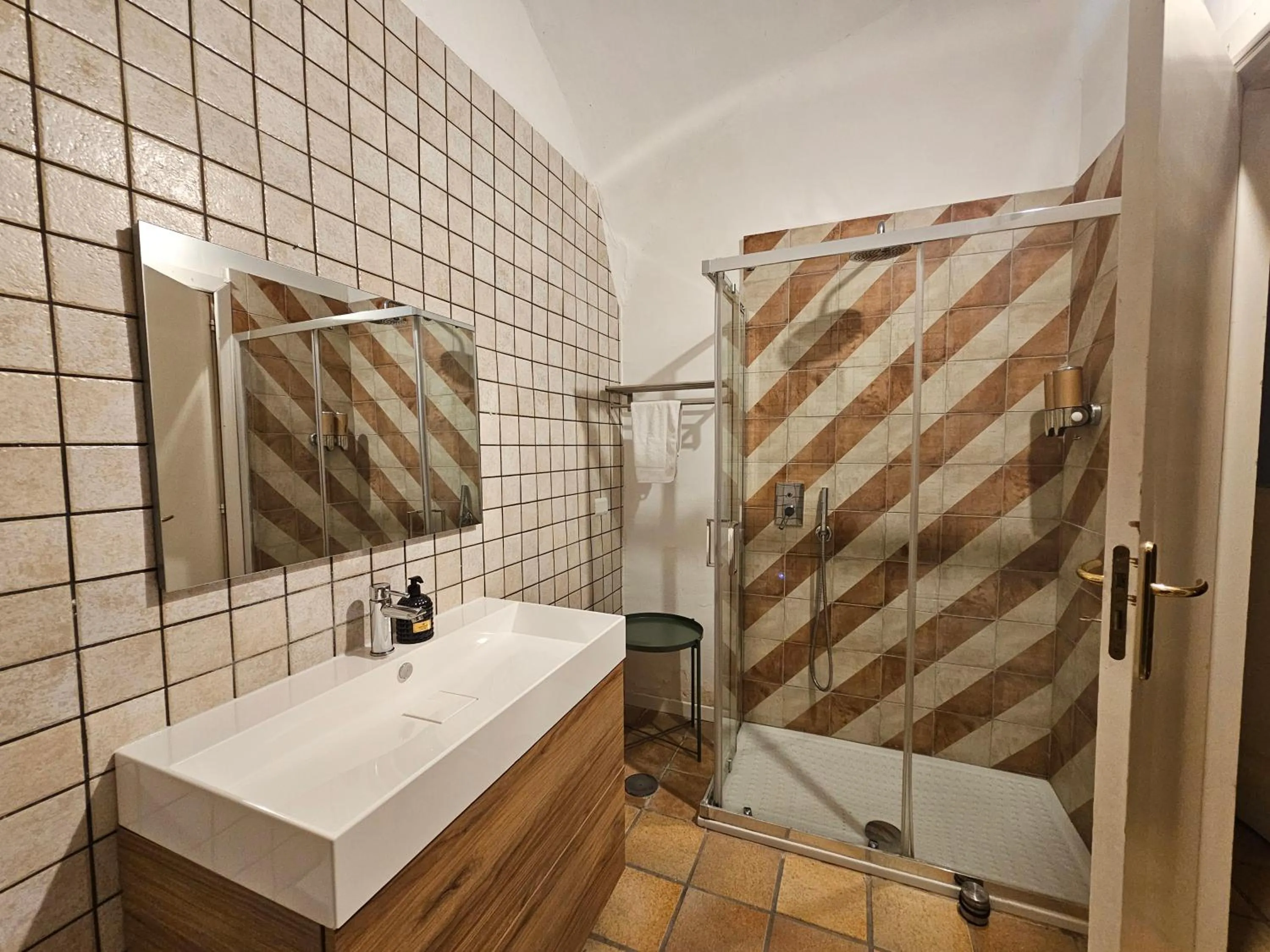 Bathroom in The Spanish Palace, Suites, Rooms, Apartments & Terraces