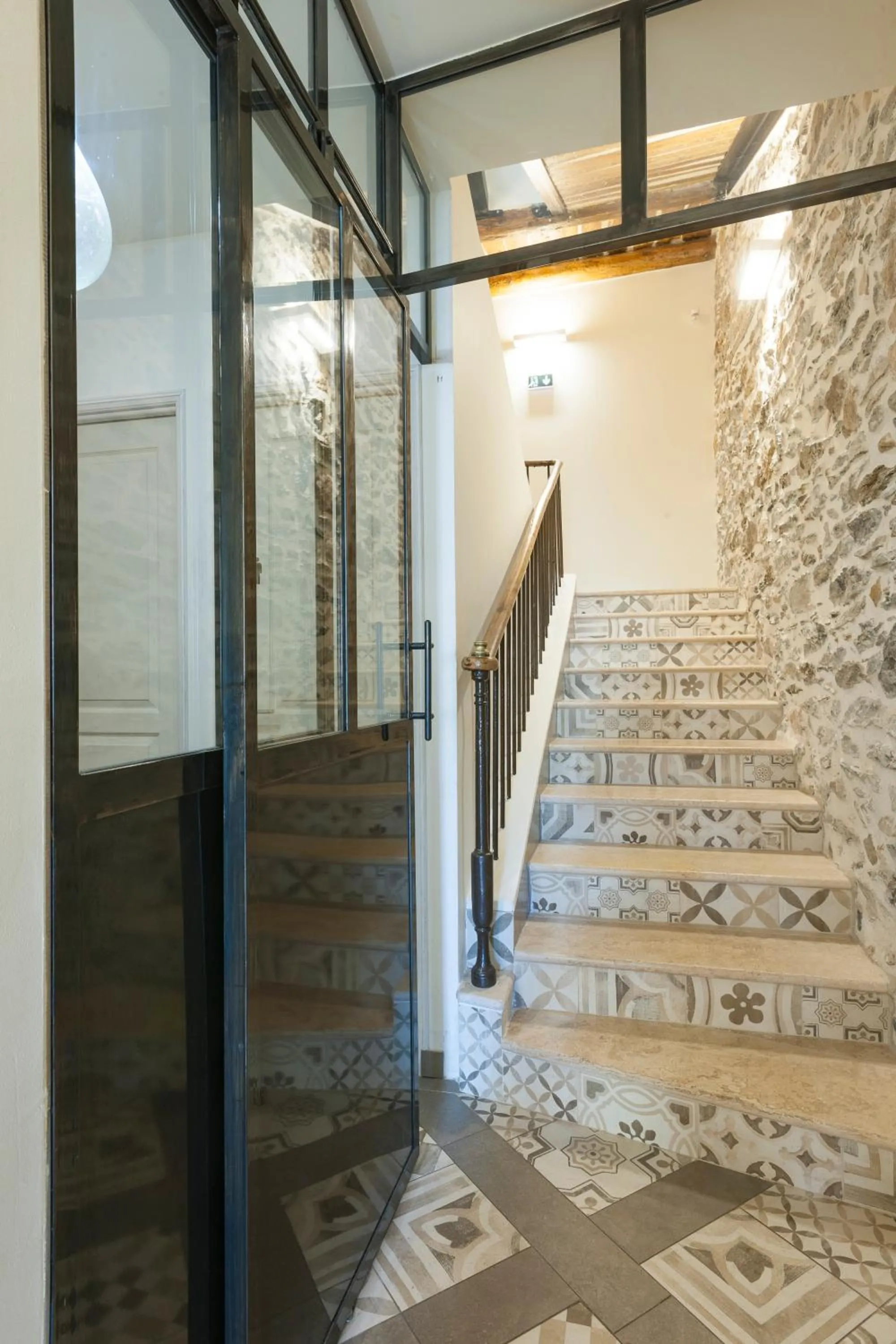 Facade/entrance in Hotel Restaurant des Maures