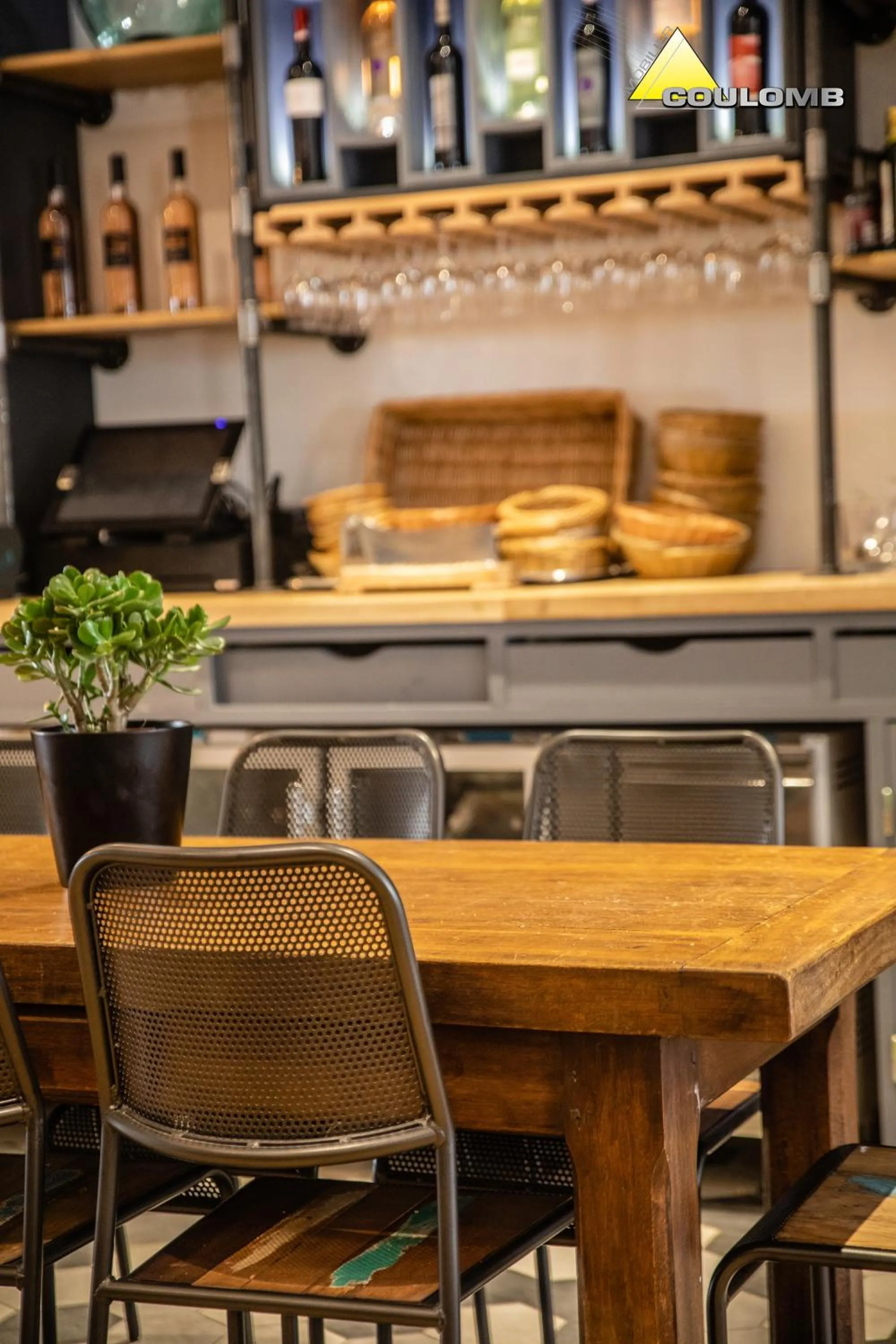 Restaurant/places to eat in Hotel Restaurant des Maures