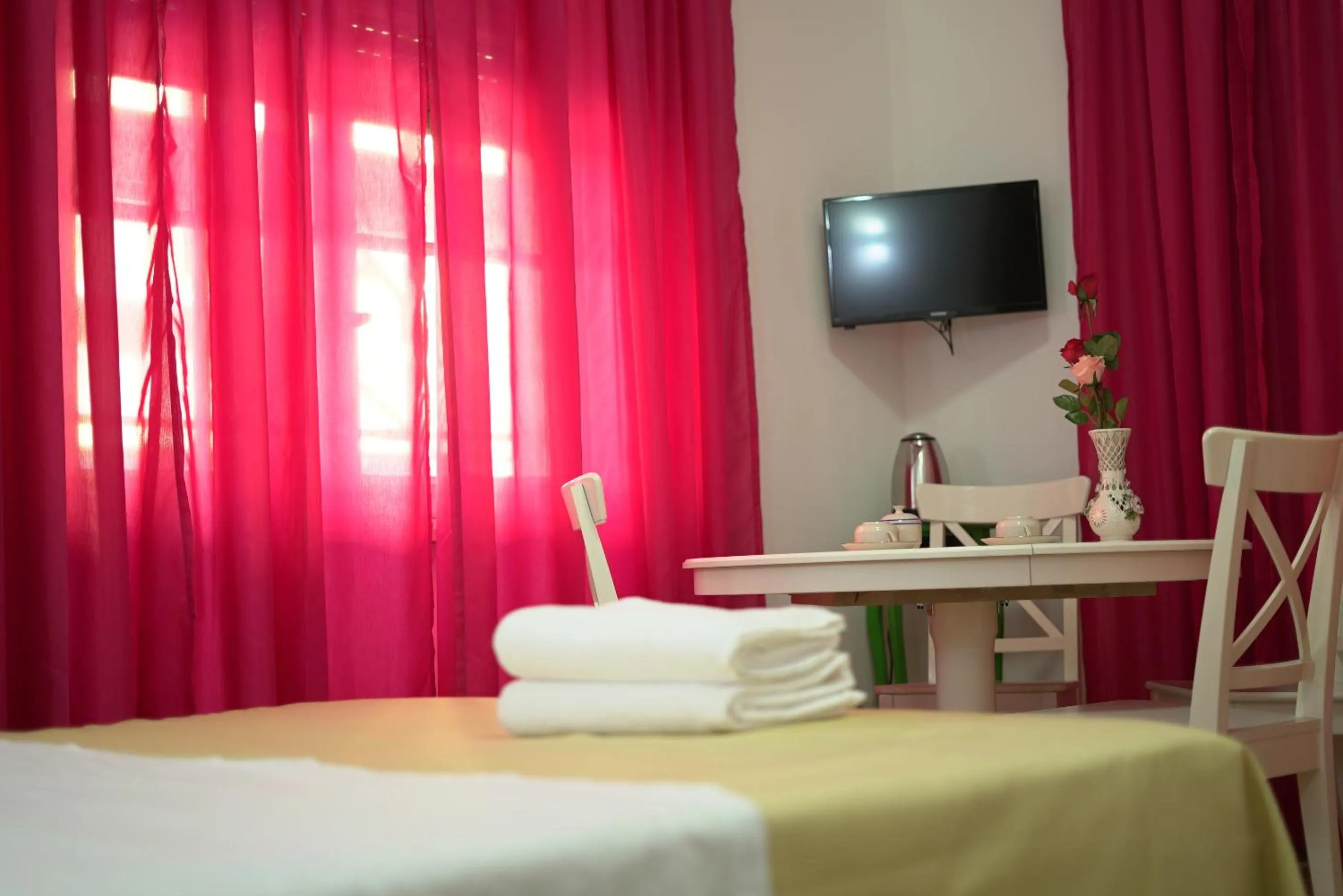 Bedroom, Bed in Gateway Residence