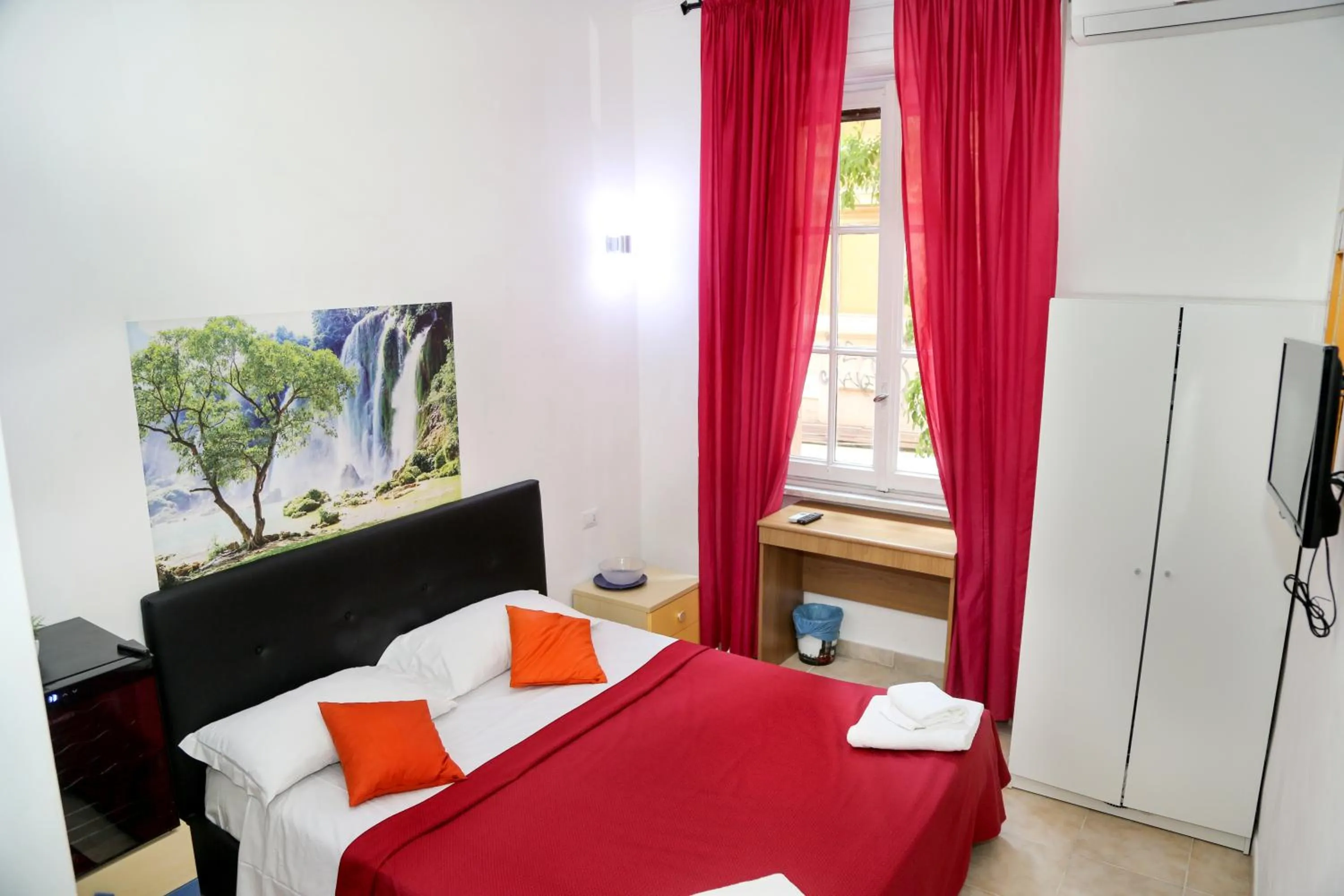 Photo of the whole room, Bed in Gateway Residence