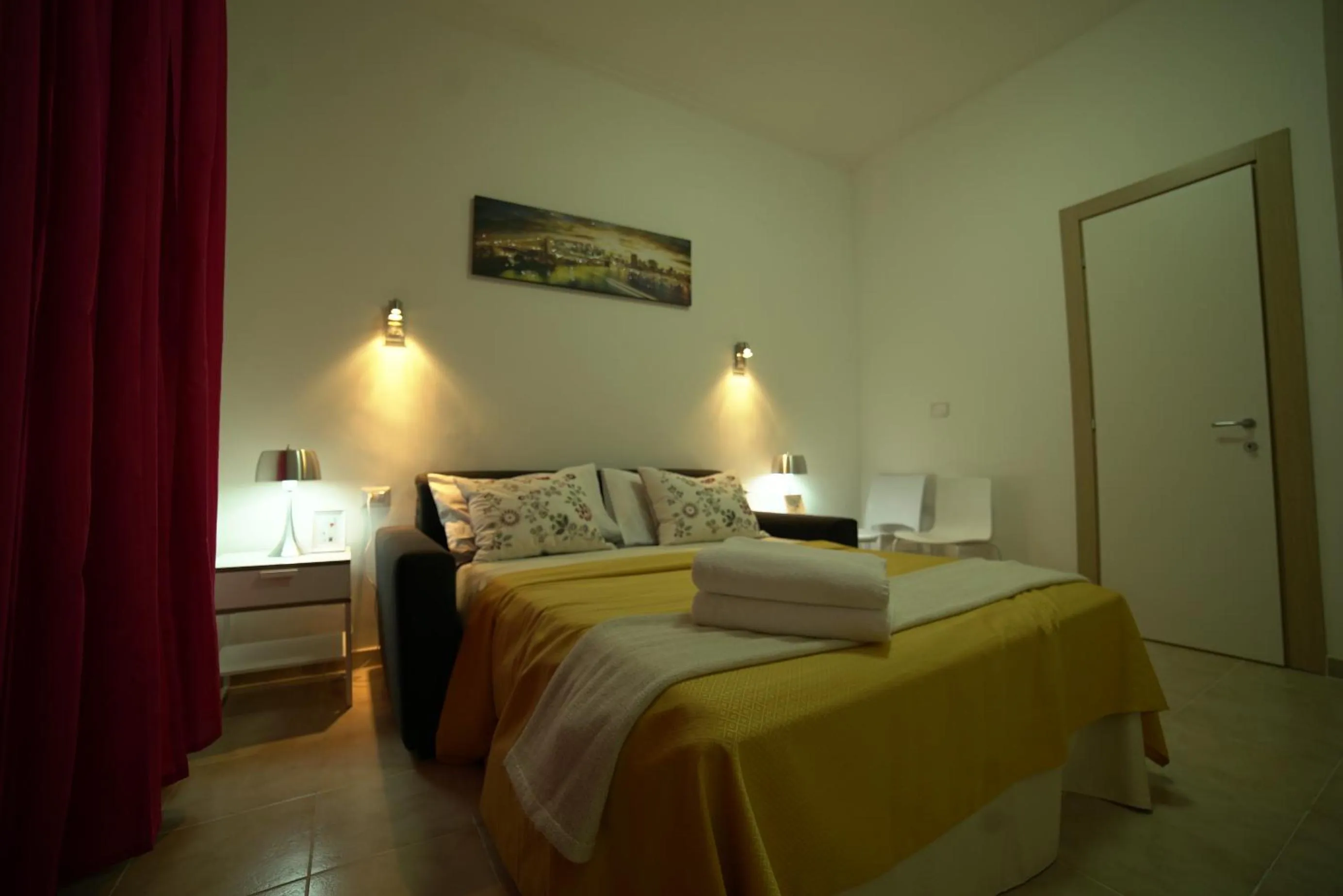 cot, Bed in Gateway Residence