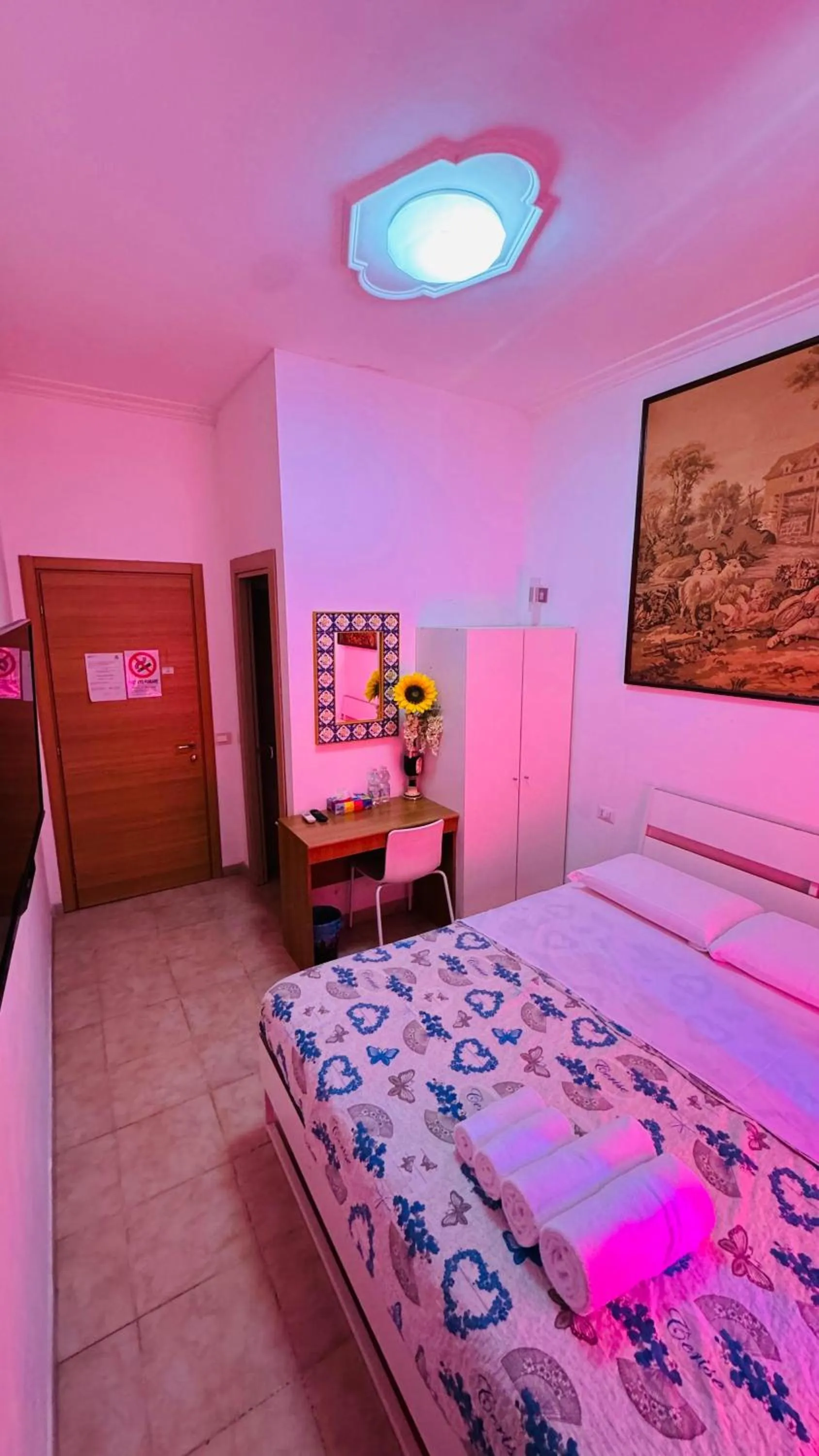 Bedroom, Bed in Gateway Residence