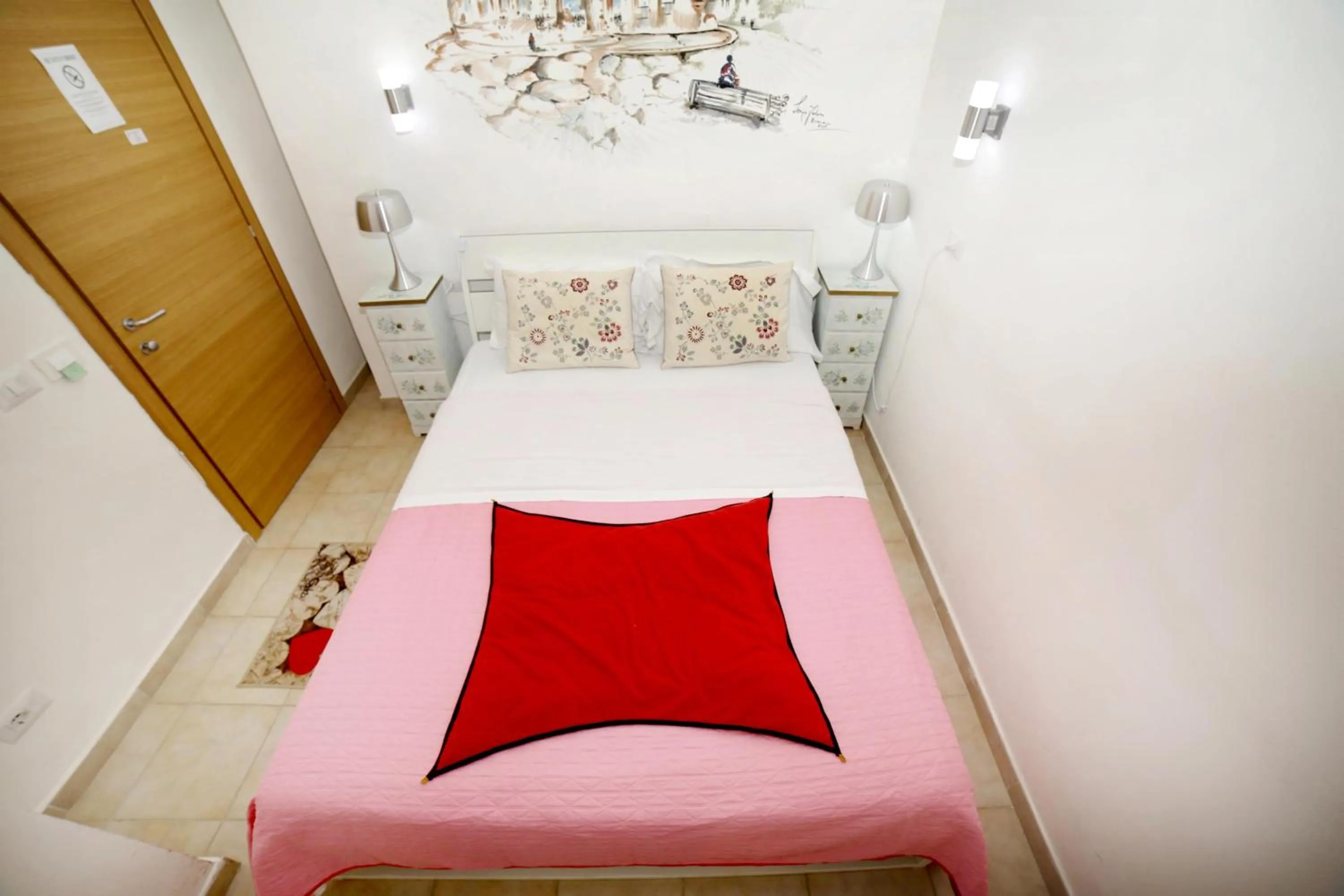 Photo of the whole room, Bed in Gateway Residence