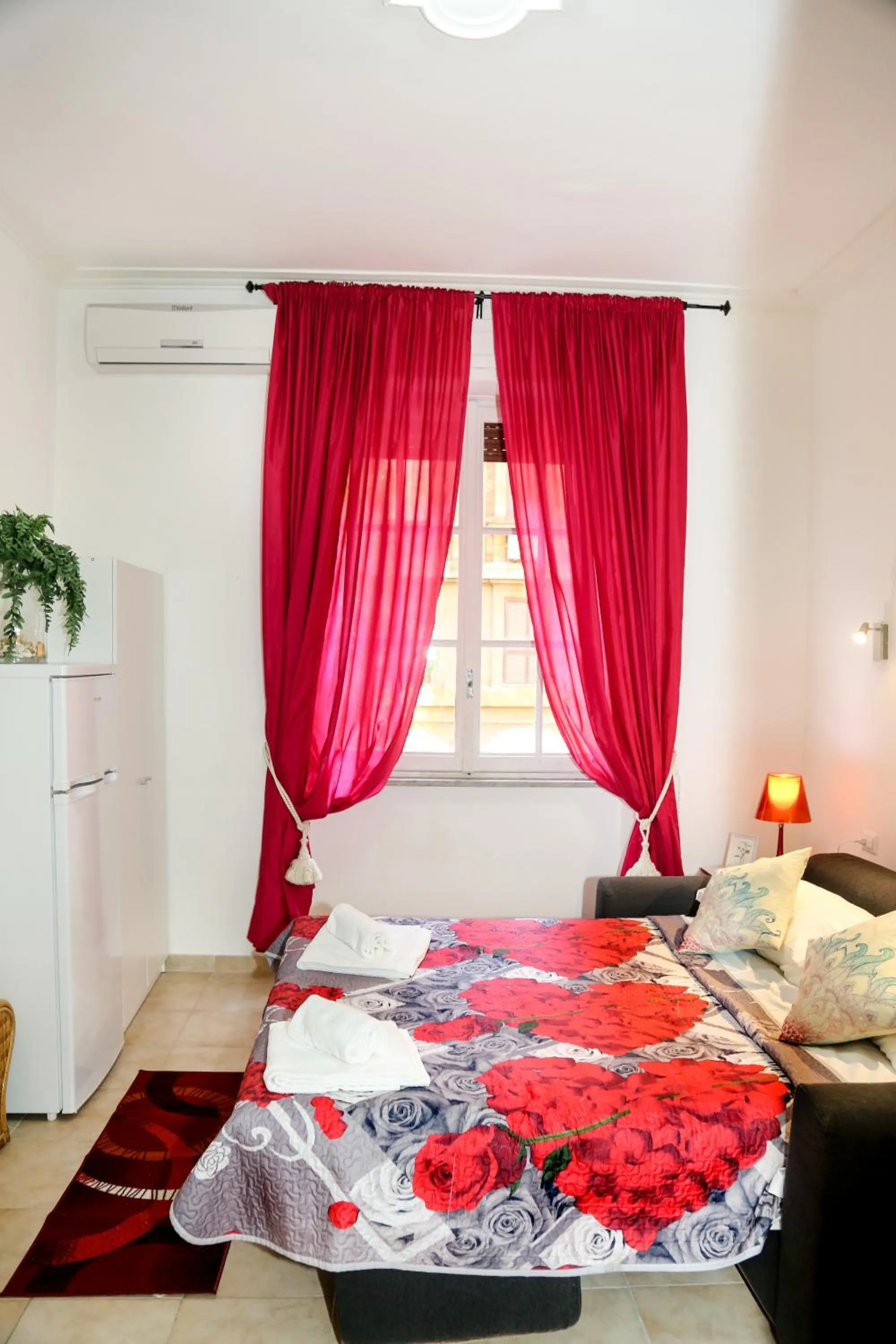 Bed in Gateway Residence