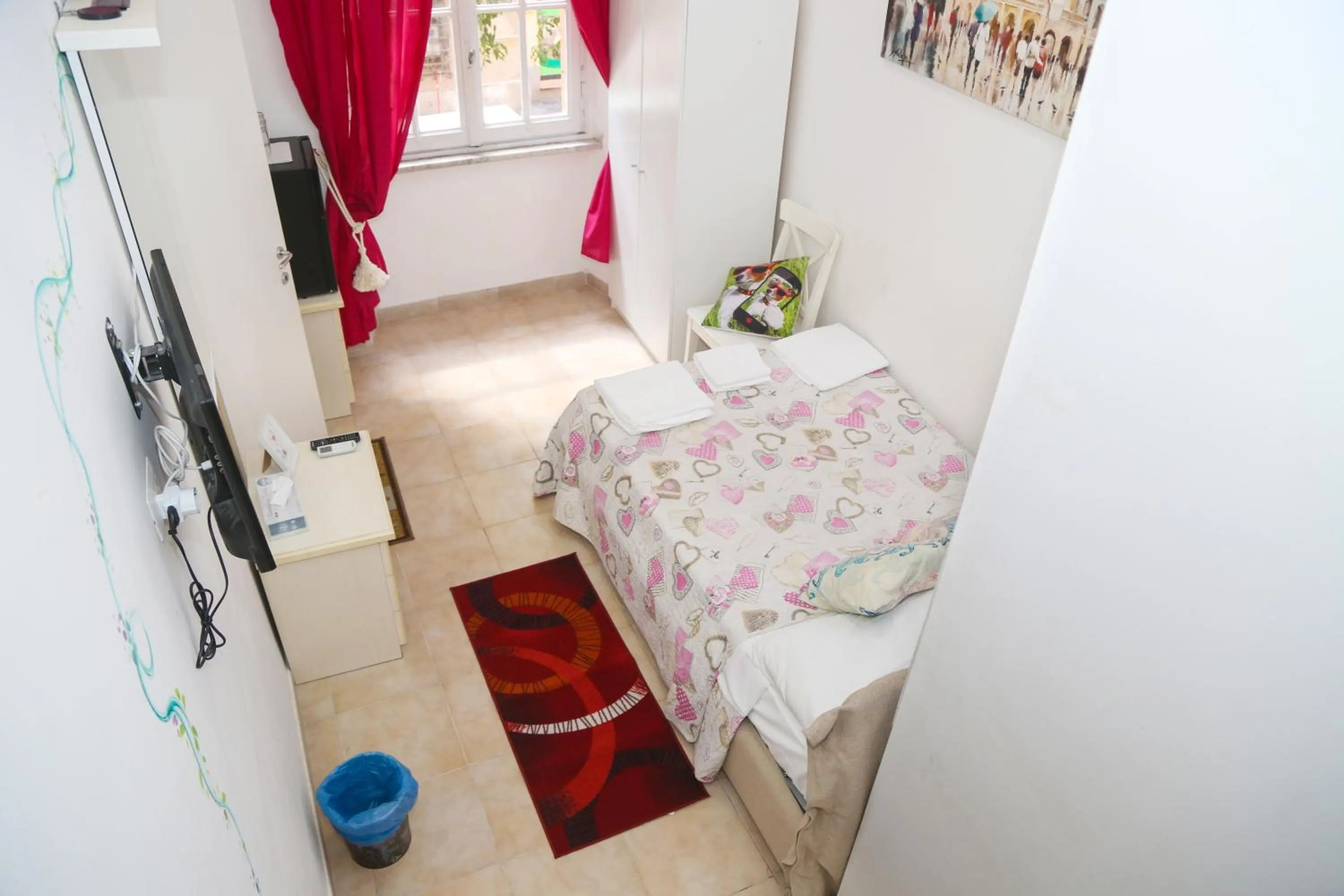 Photo of the whole room, Bed in Gateway Residence