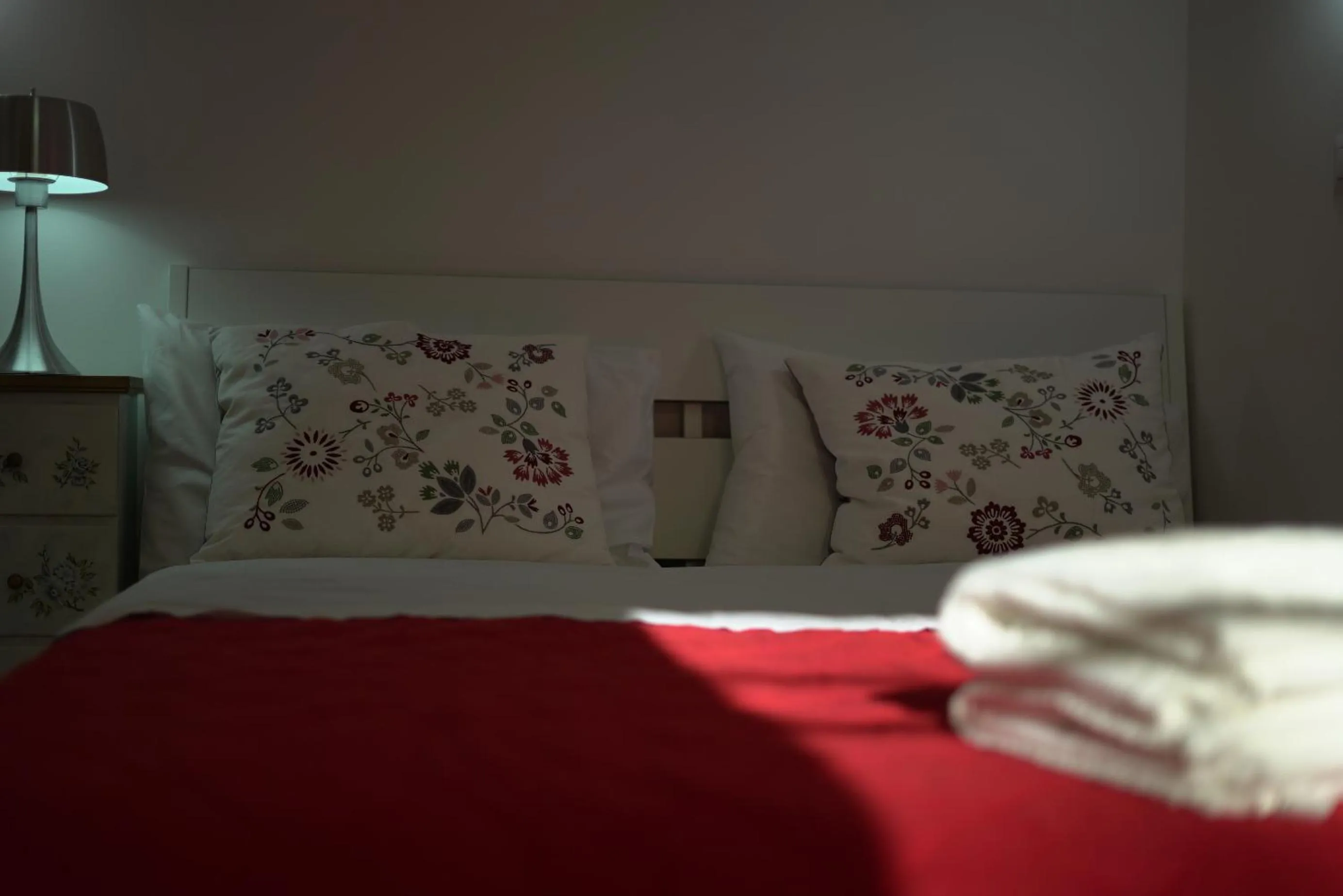 cot, Bed in Gateway Residence