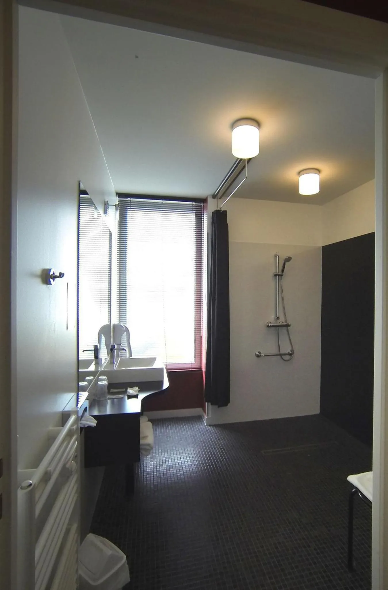 Shower in Le Ceïtya