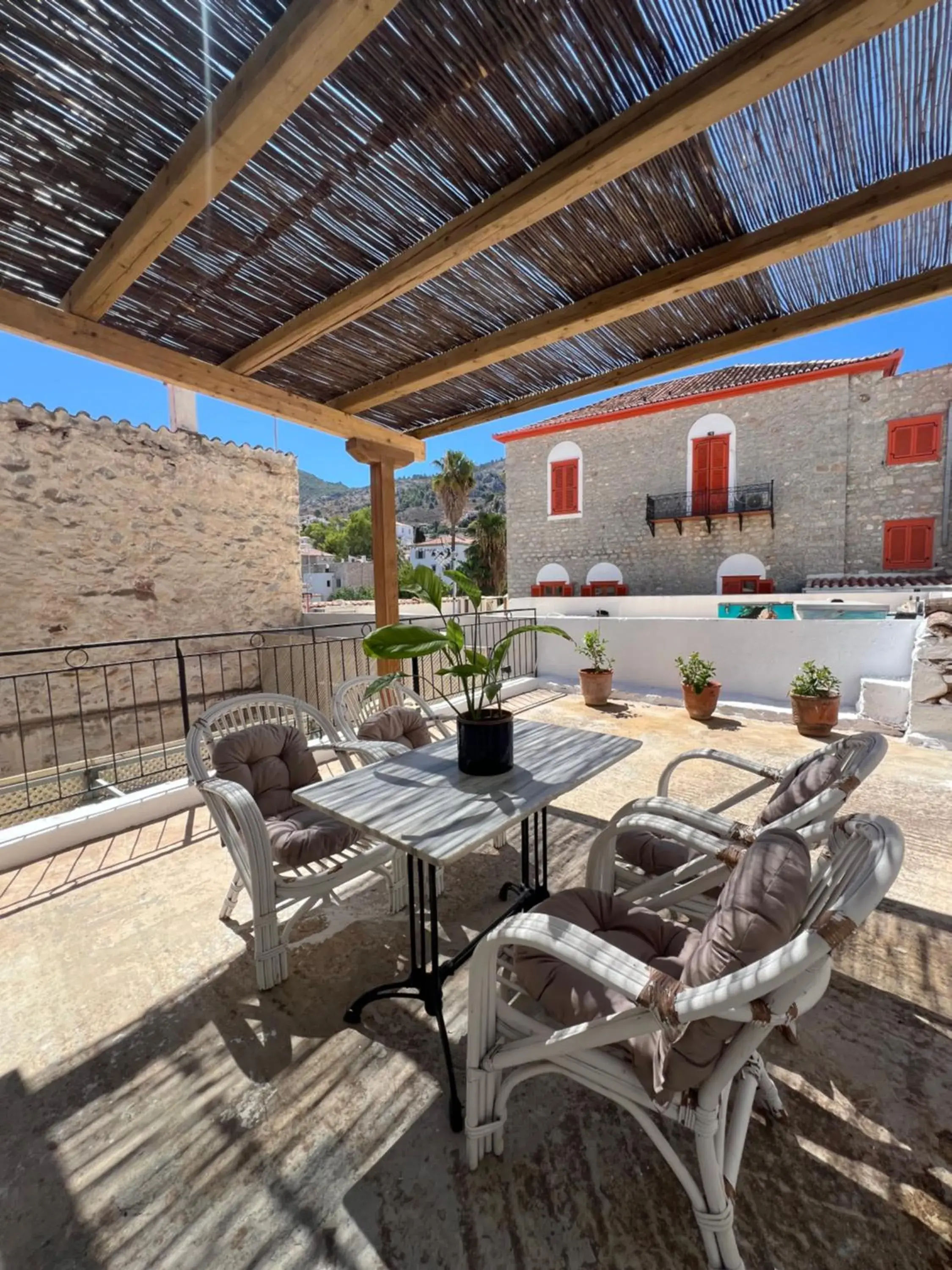 Double Room with Terrace in Douskos Guesthouse Double Room with Terrace in Douskos Guesthouse
