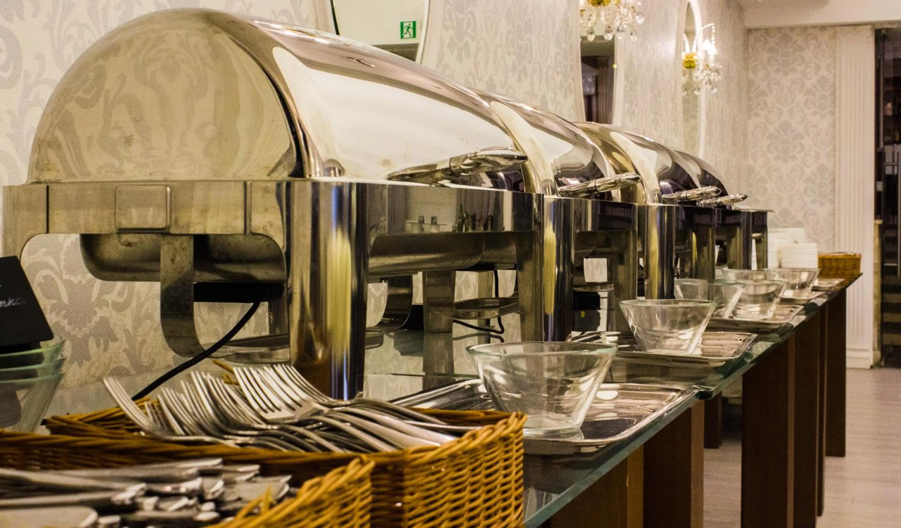 Restaurant/places to eat in Jasek Premium Hotel Wrocław