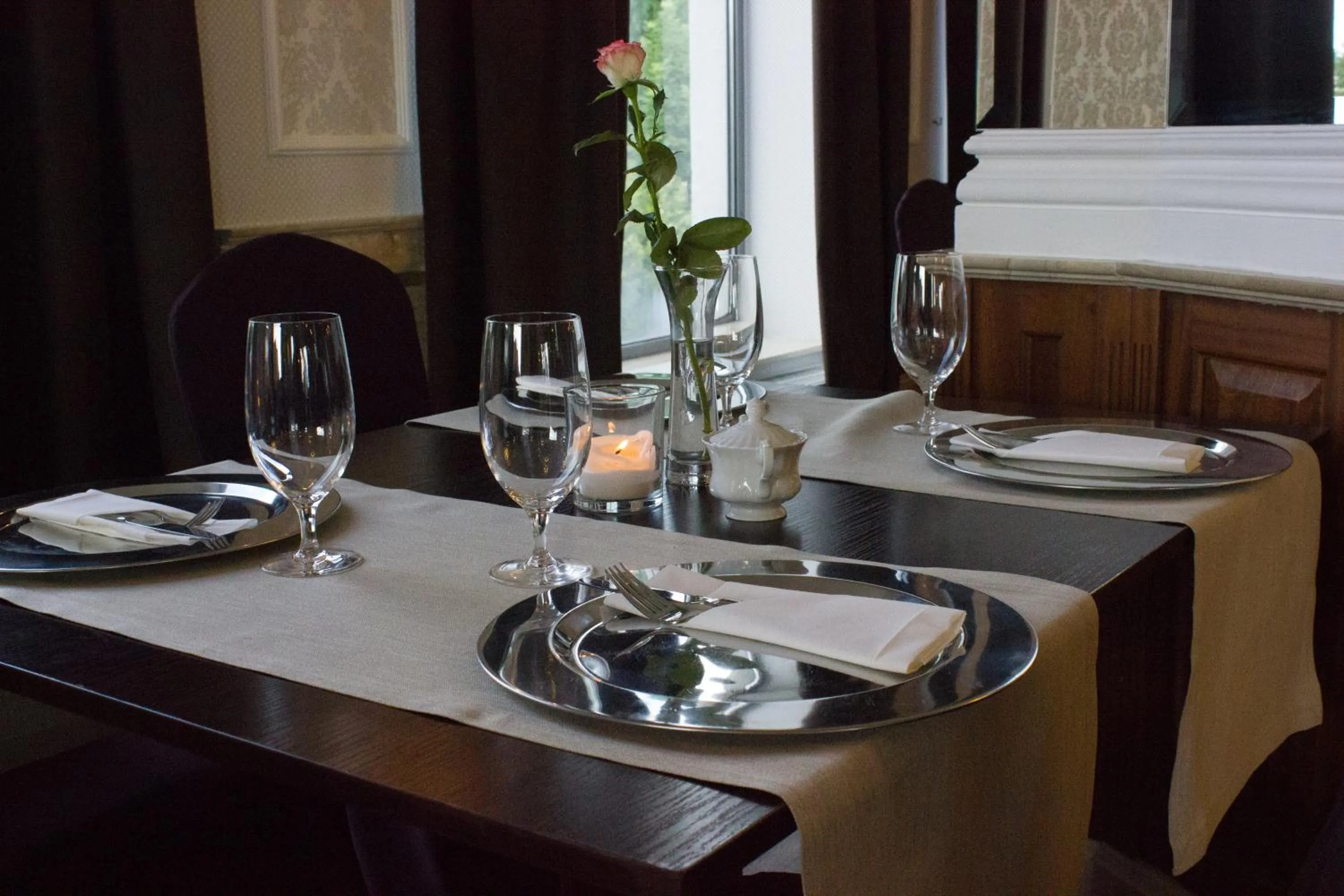 Restaurant/places to eat in Jasek Premium Hotel Wrocław