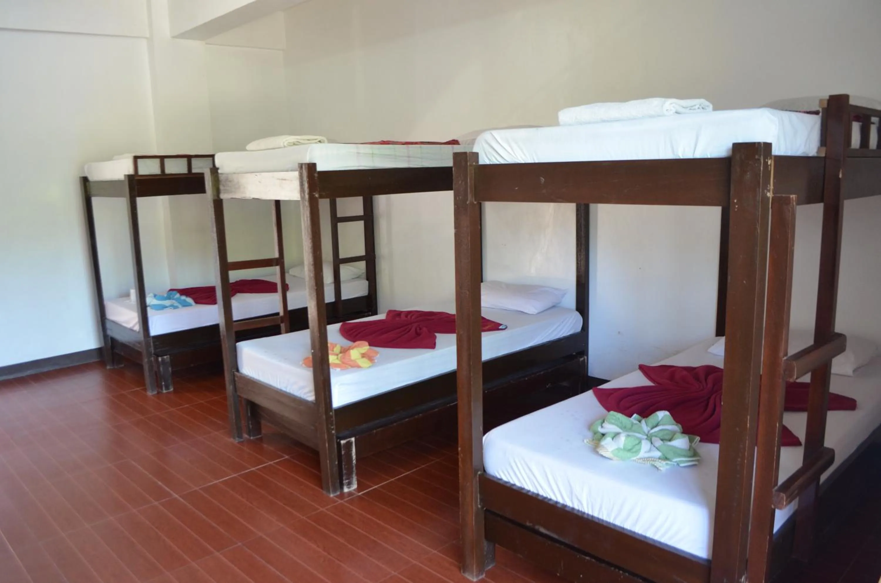 Property building, Bed in Pagudpud Rinnovati