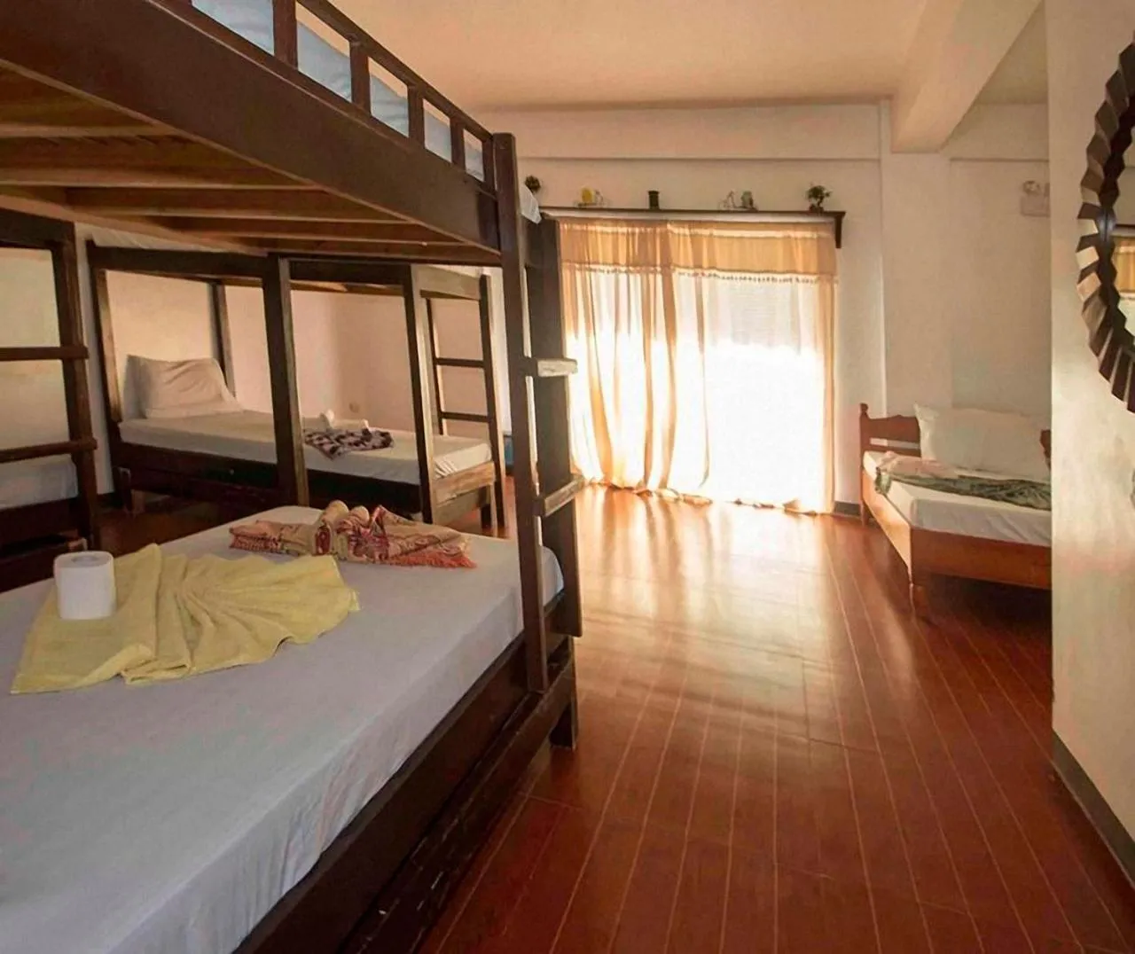 Bed in Pagudpud Rinnovati