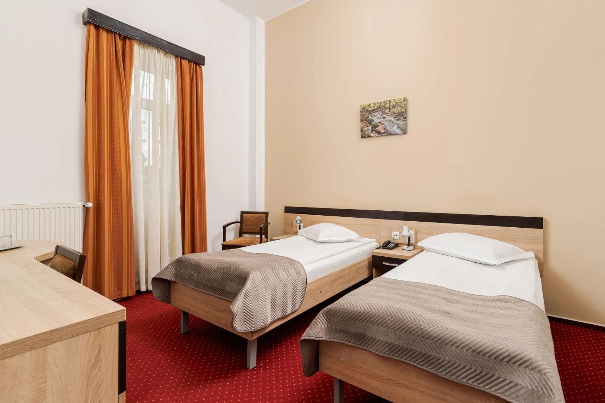 Photo of the whole room, Bed in Hotel Central