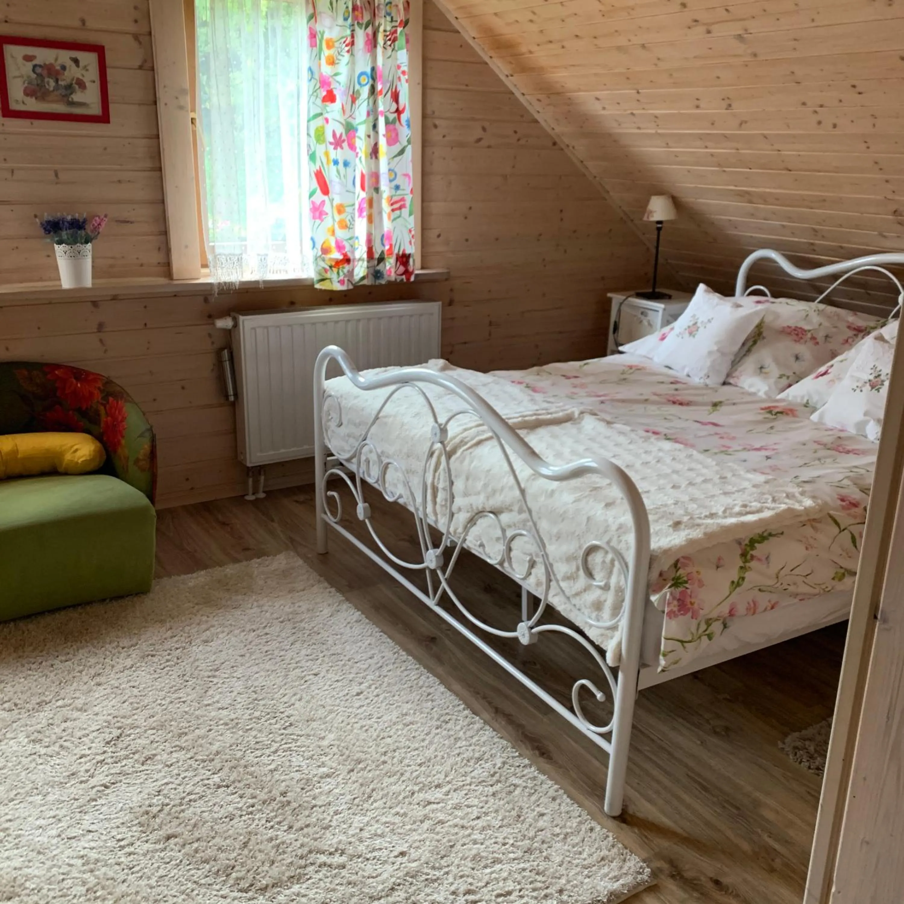 Bed in UDany Weekend