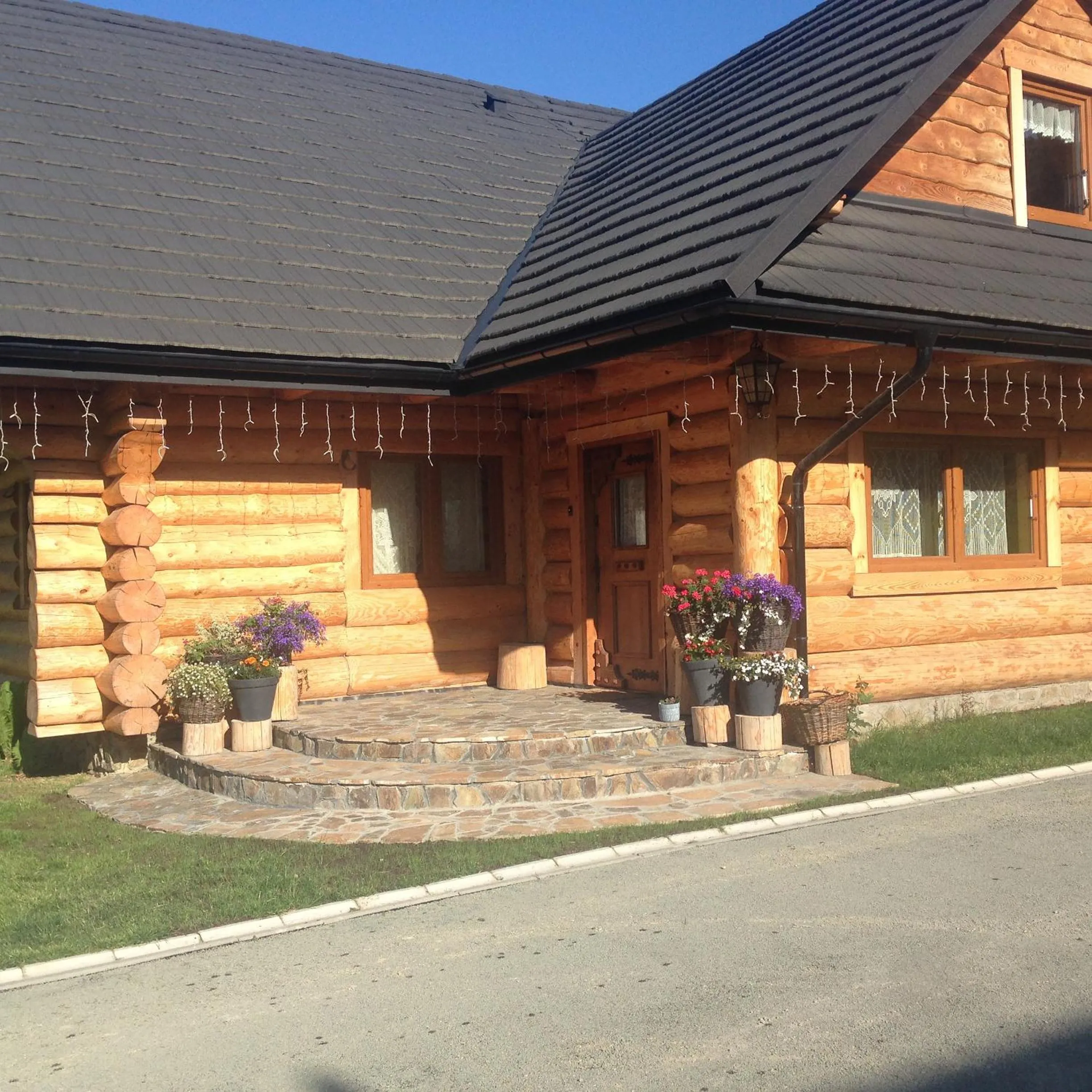 Facade/entrance in UDany Weekend