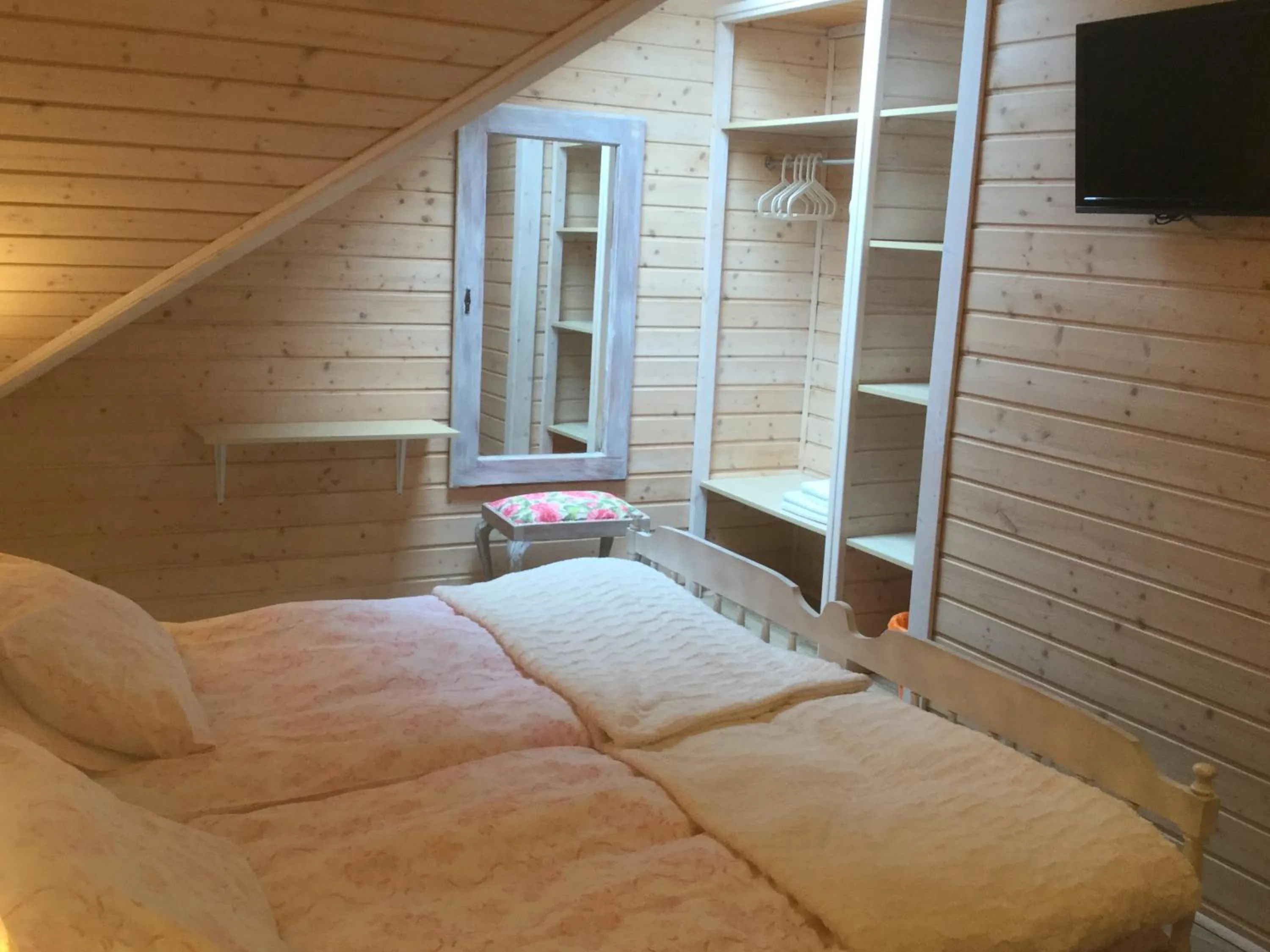 Photo of the whole room, Bed in UDany Weekend