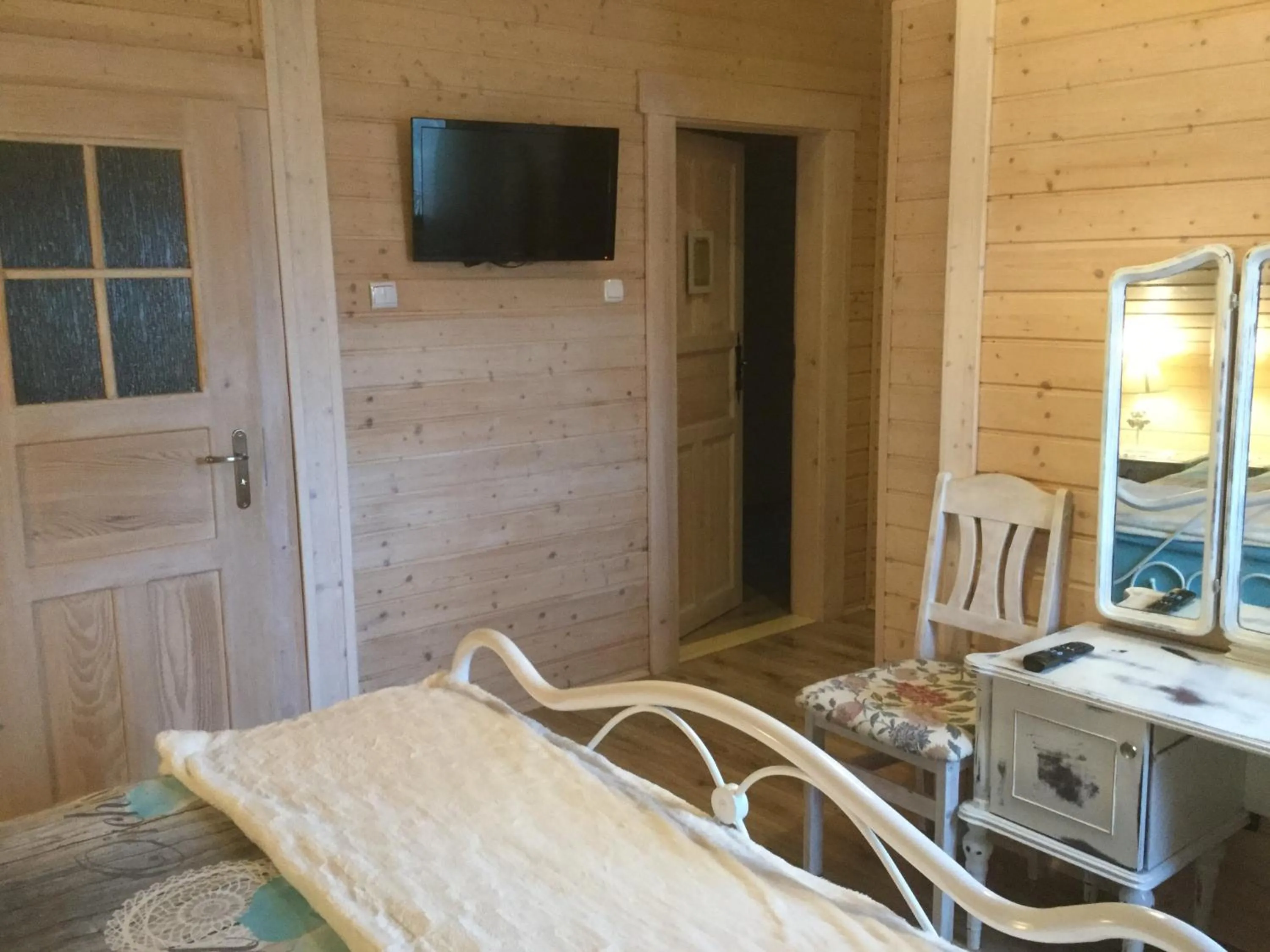 Bed in UDany Weekend