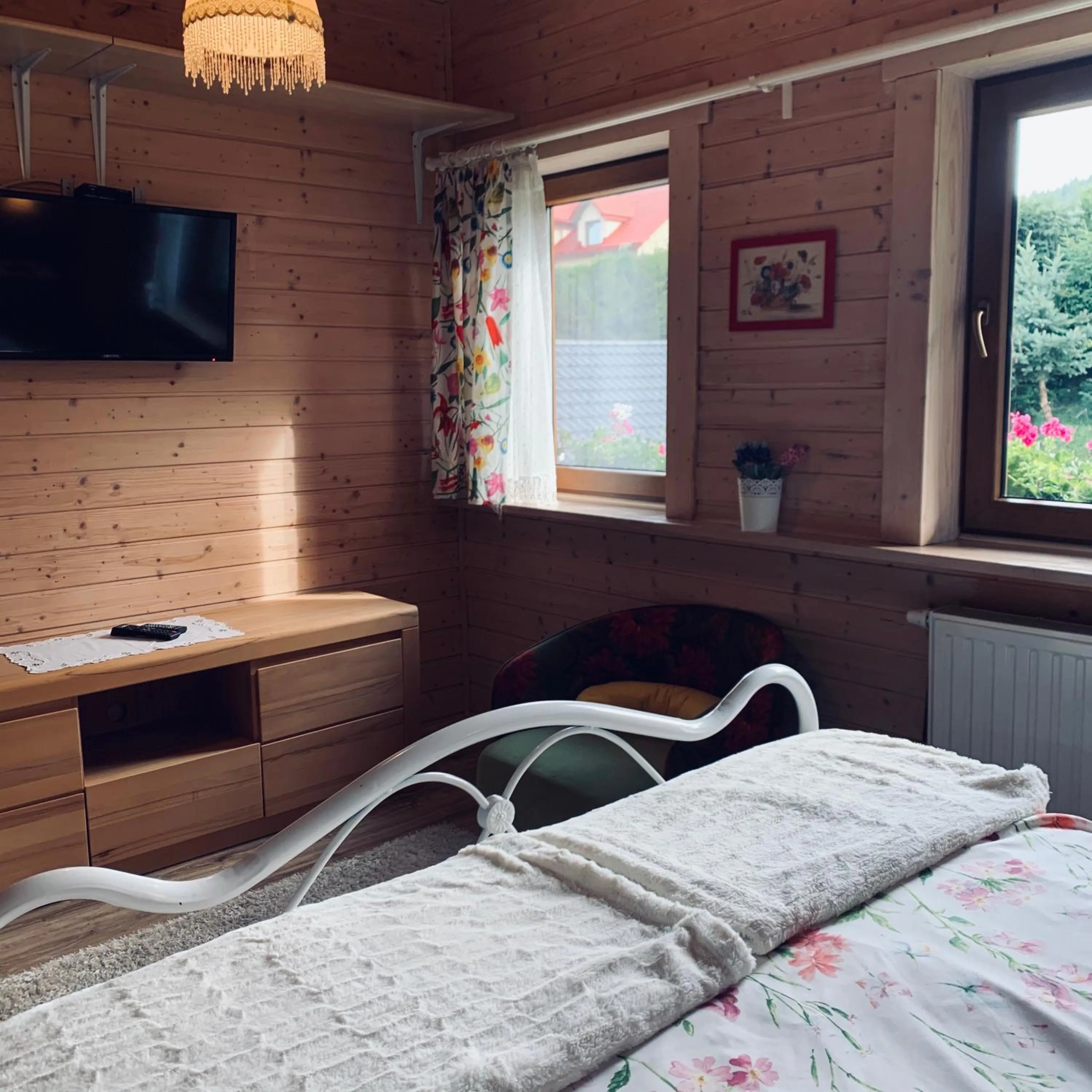 Bed in UDany Weekend