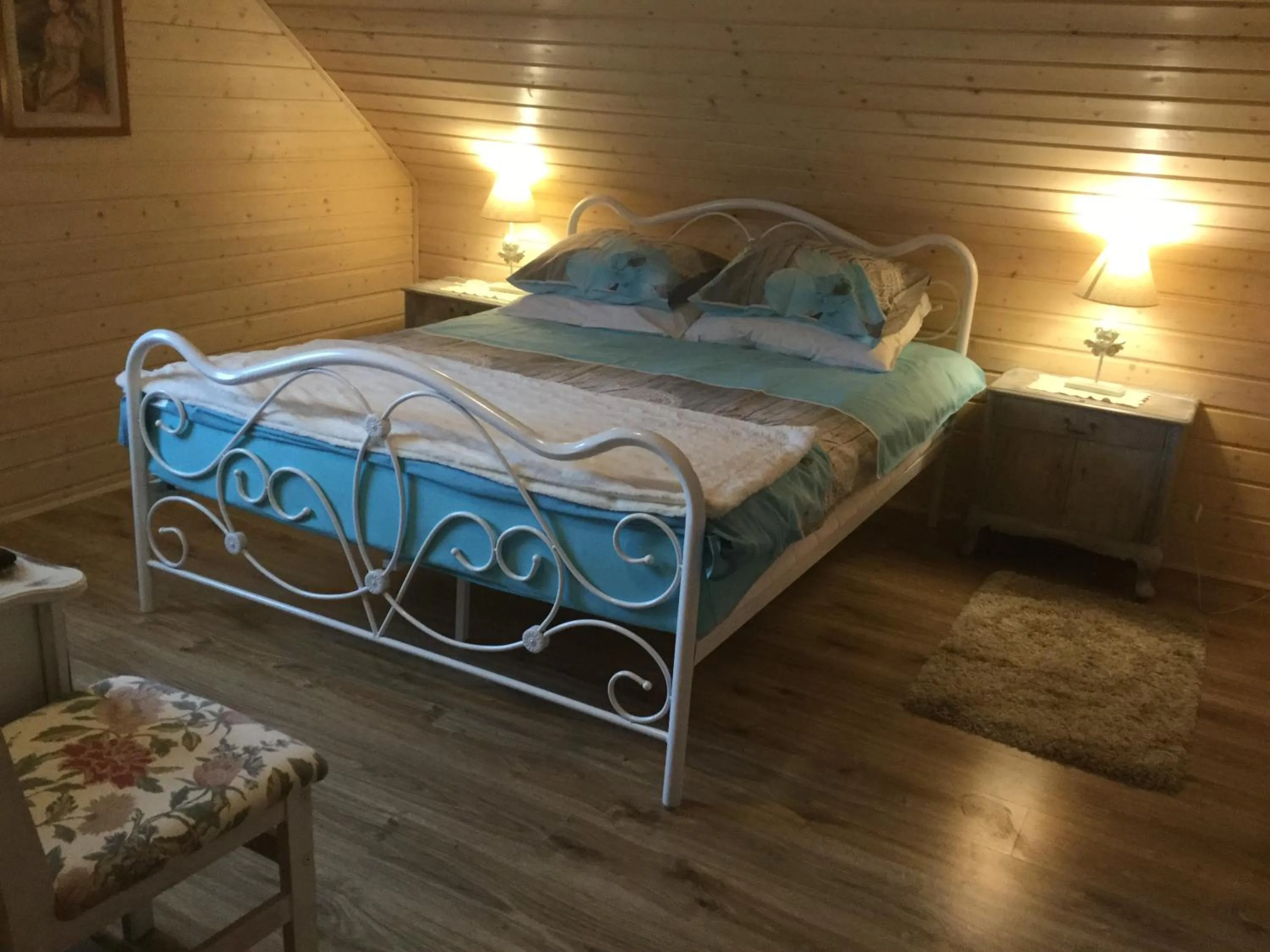 Photo of the whole room, Bed in UDany Weekend
