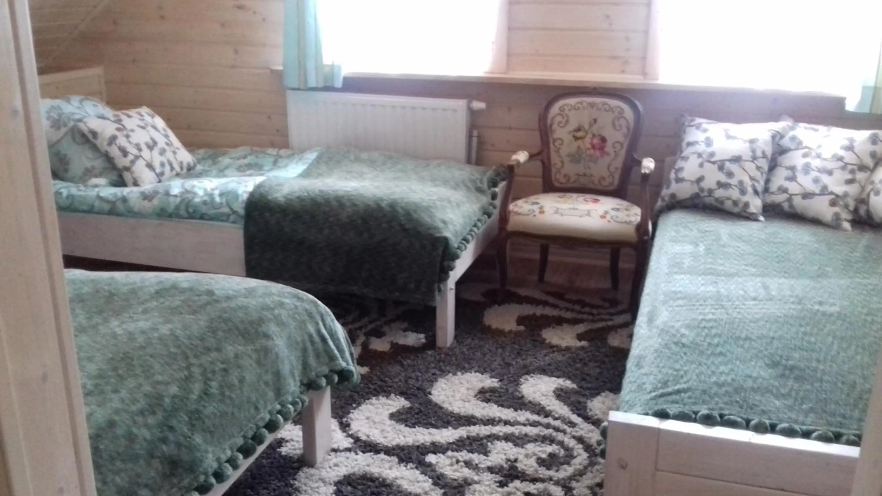 Bed in UDany Weekend