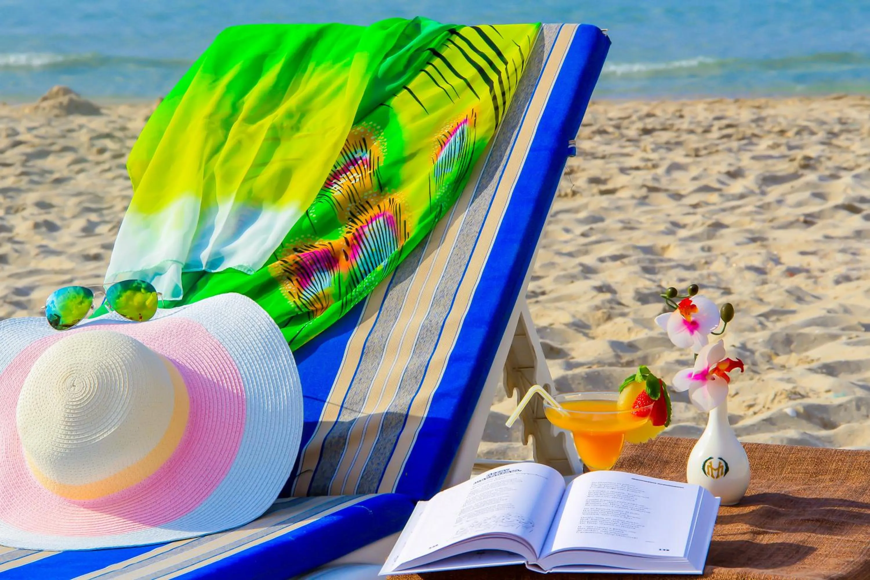 Beach in Sharjah Carlton Hotel