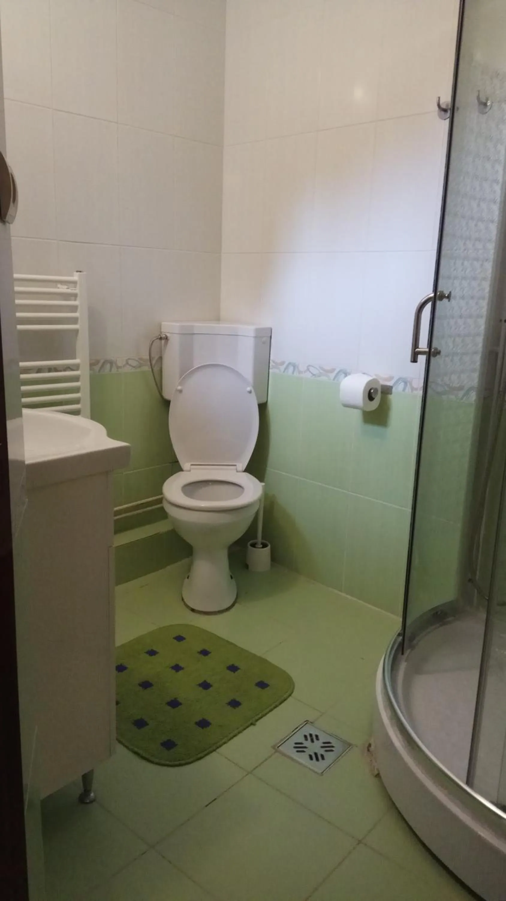 Shower in Casa Adina