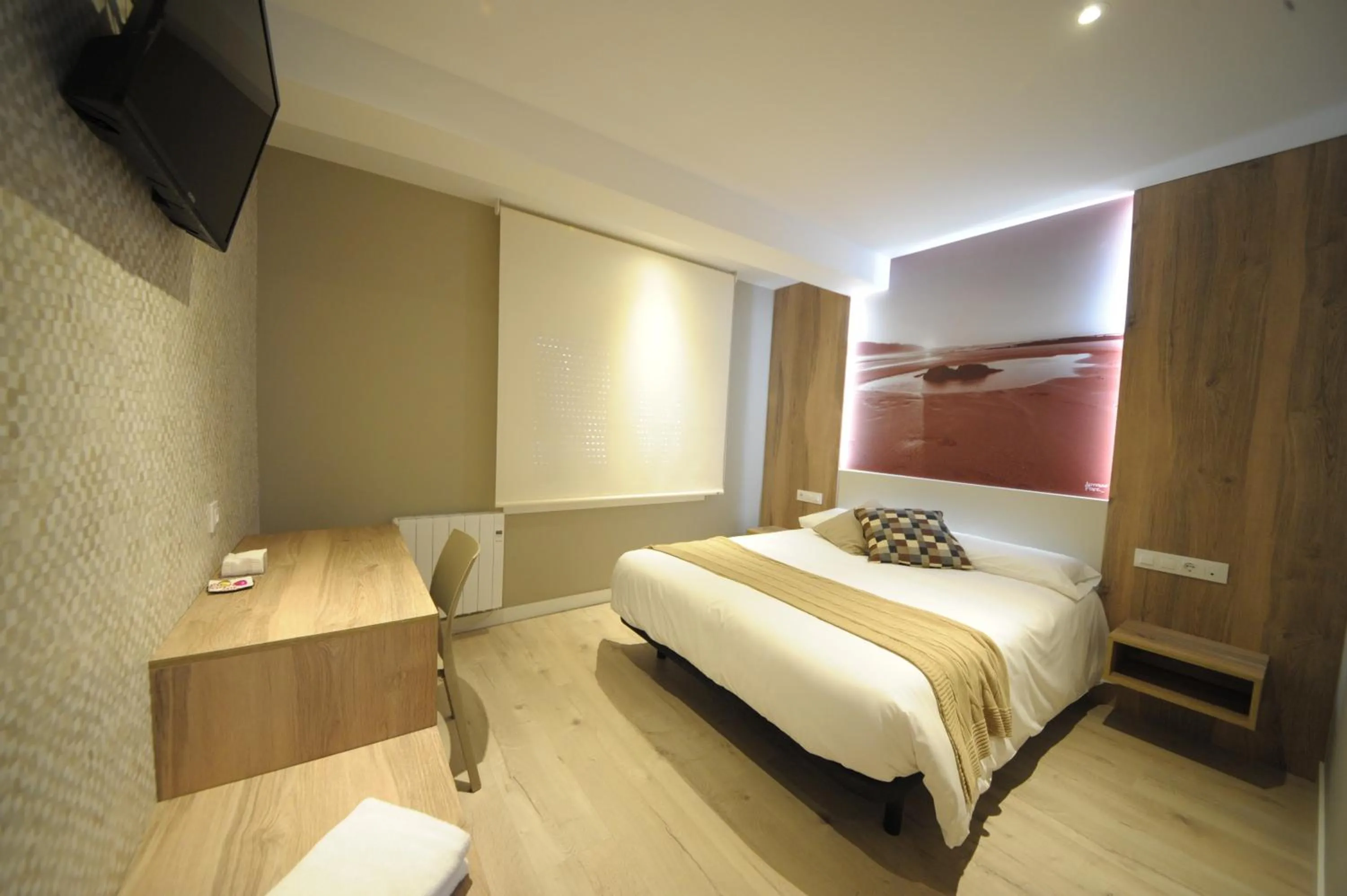 Family Room with Private Bathroom in Rio Sil Carballo