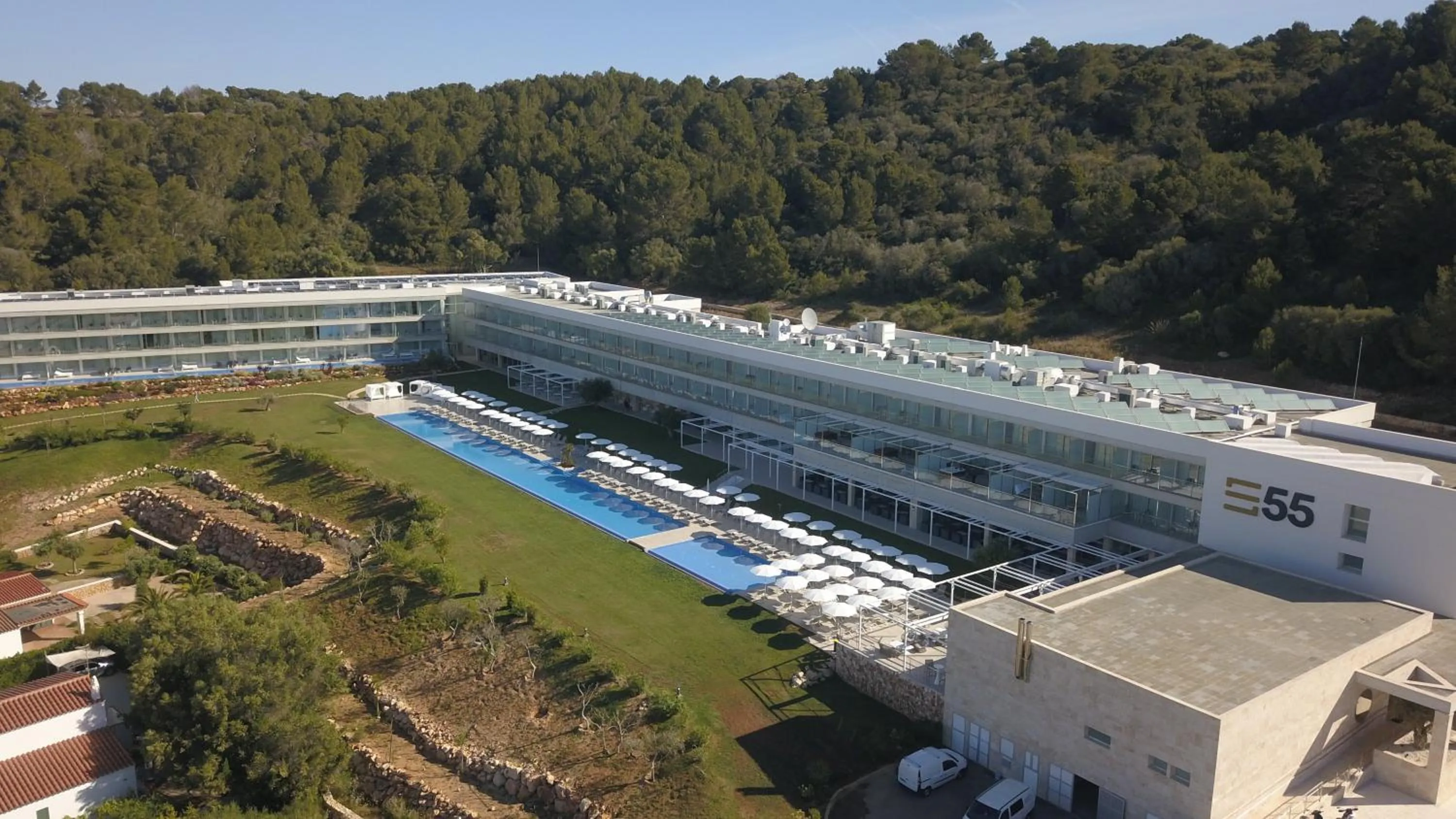 Facade/entrance in Seth 55 Santo Tomas