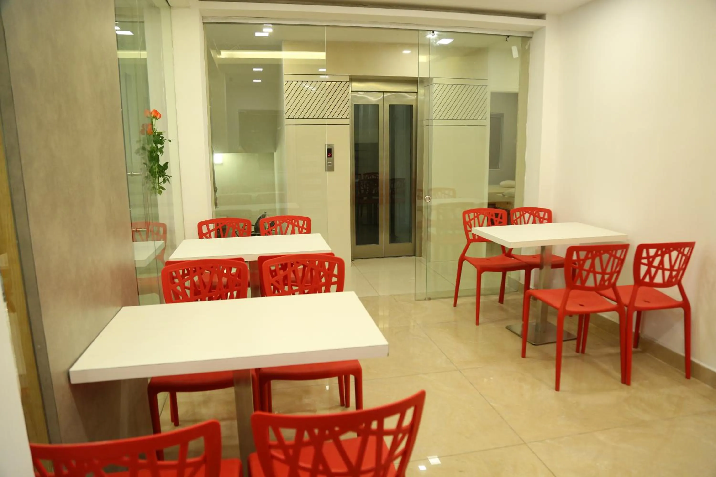 Food and drinks in 4U Business Hotel