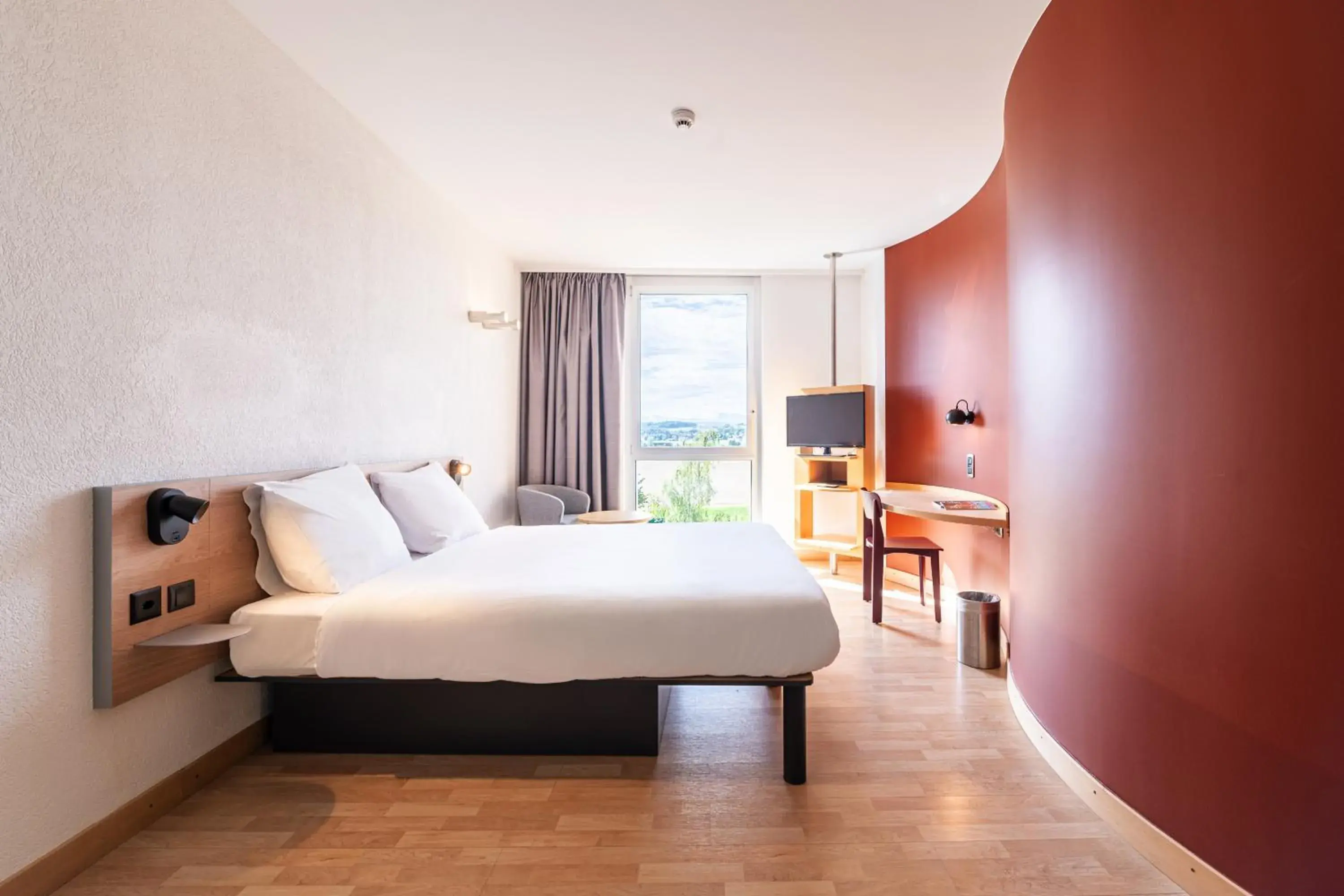 Standard Double Room in B&B HOTEL Lully 3 Lakes Standard Double Room in B&B HOTEL Lully 3 Lakes