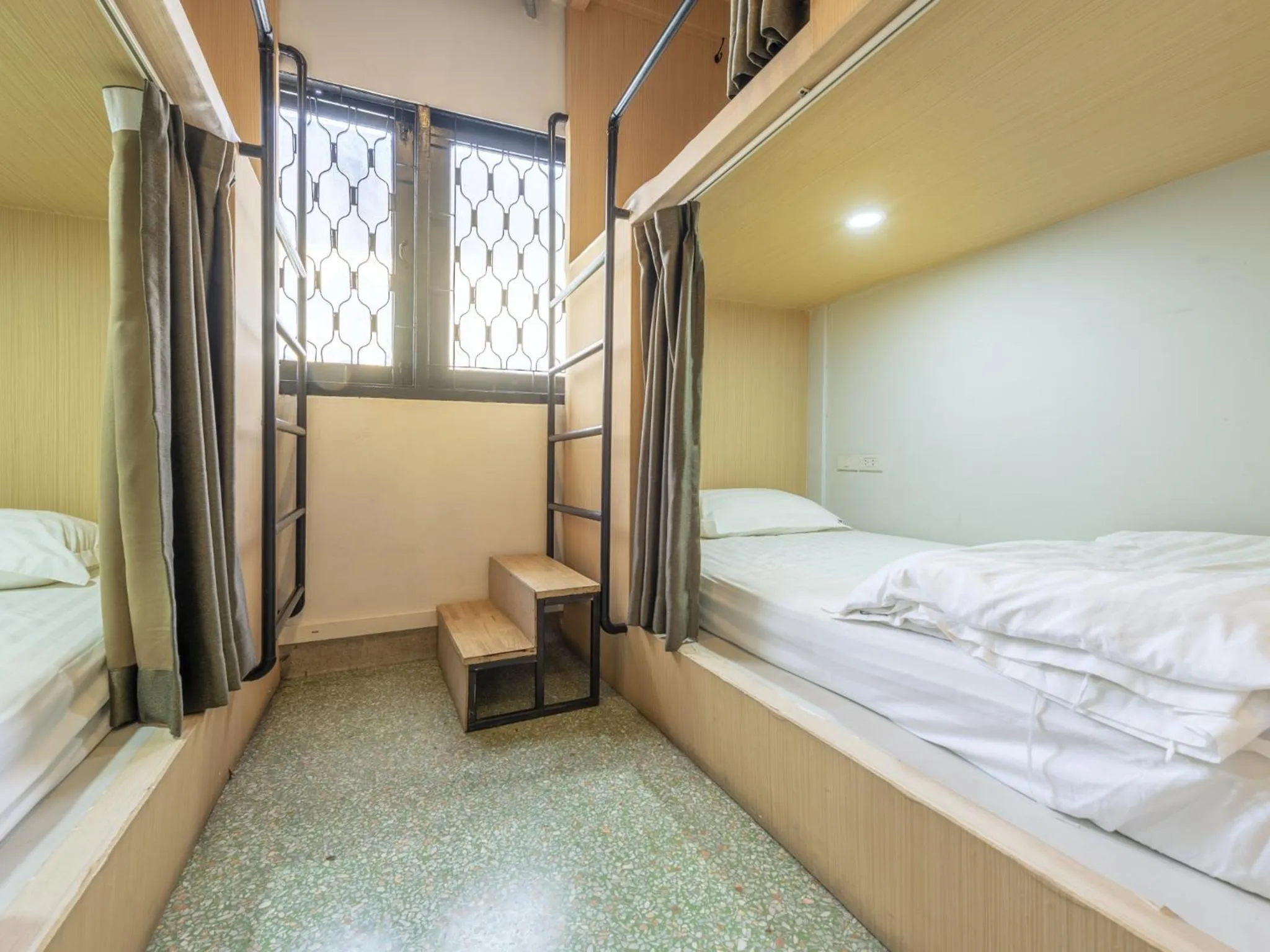 Bedroom in Sloth Hostel Khaosan