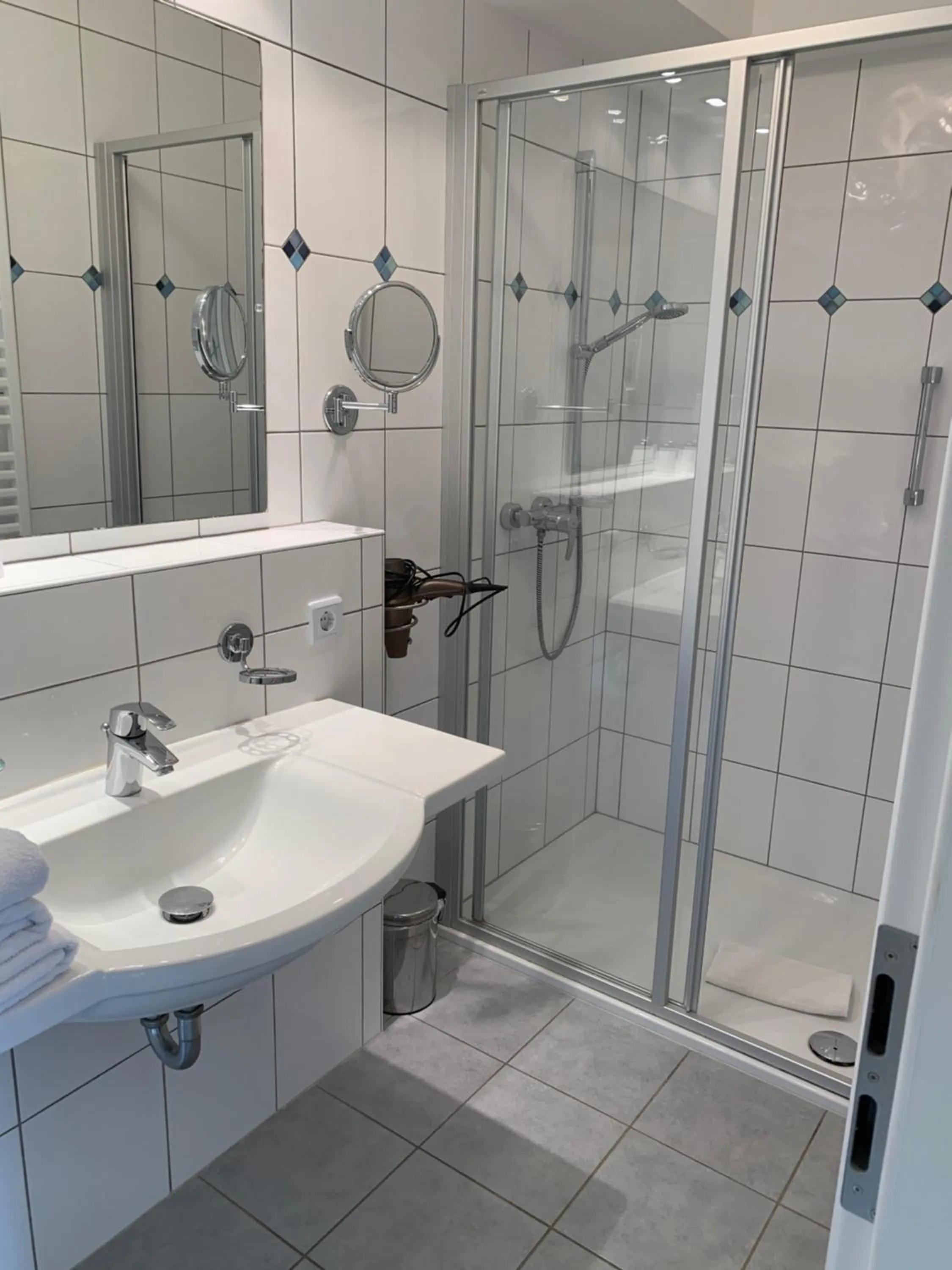 Shower in Suite Hotel Villa Erika