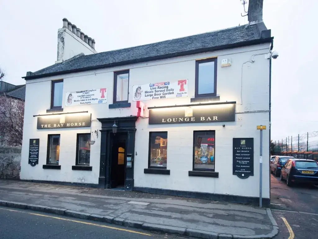 Property building in The Bay Horse Property building in The Bay Horse