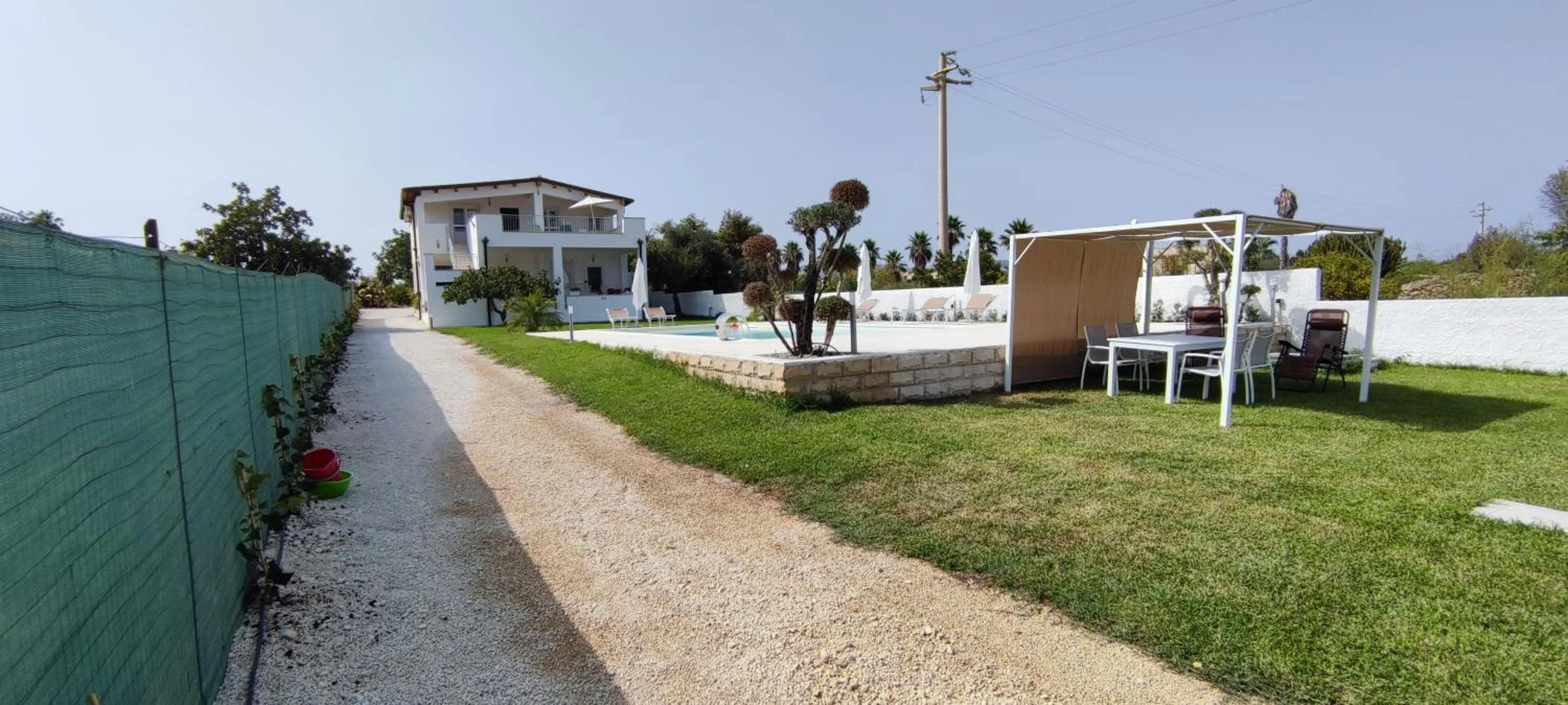 Fèdeli House Sea