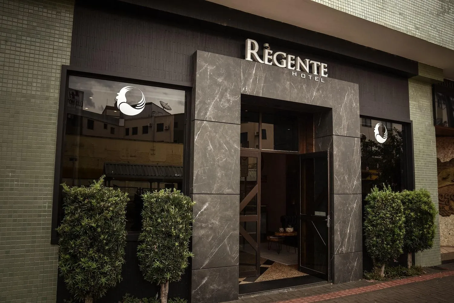 Facade/entrance in Regente Hotel