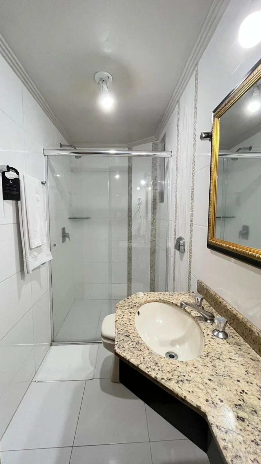 Bathroom in Regente Hotel