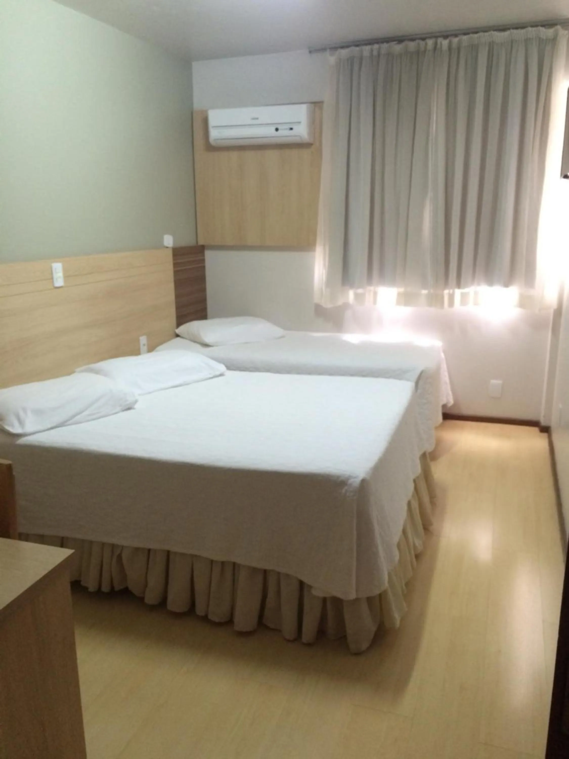 Bedroom, Bed in Regente Hotel