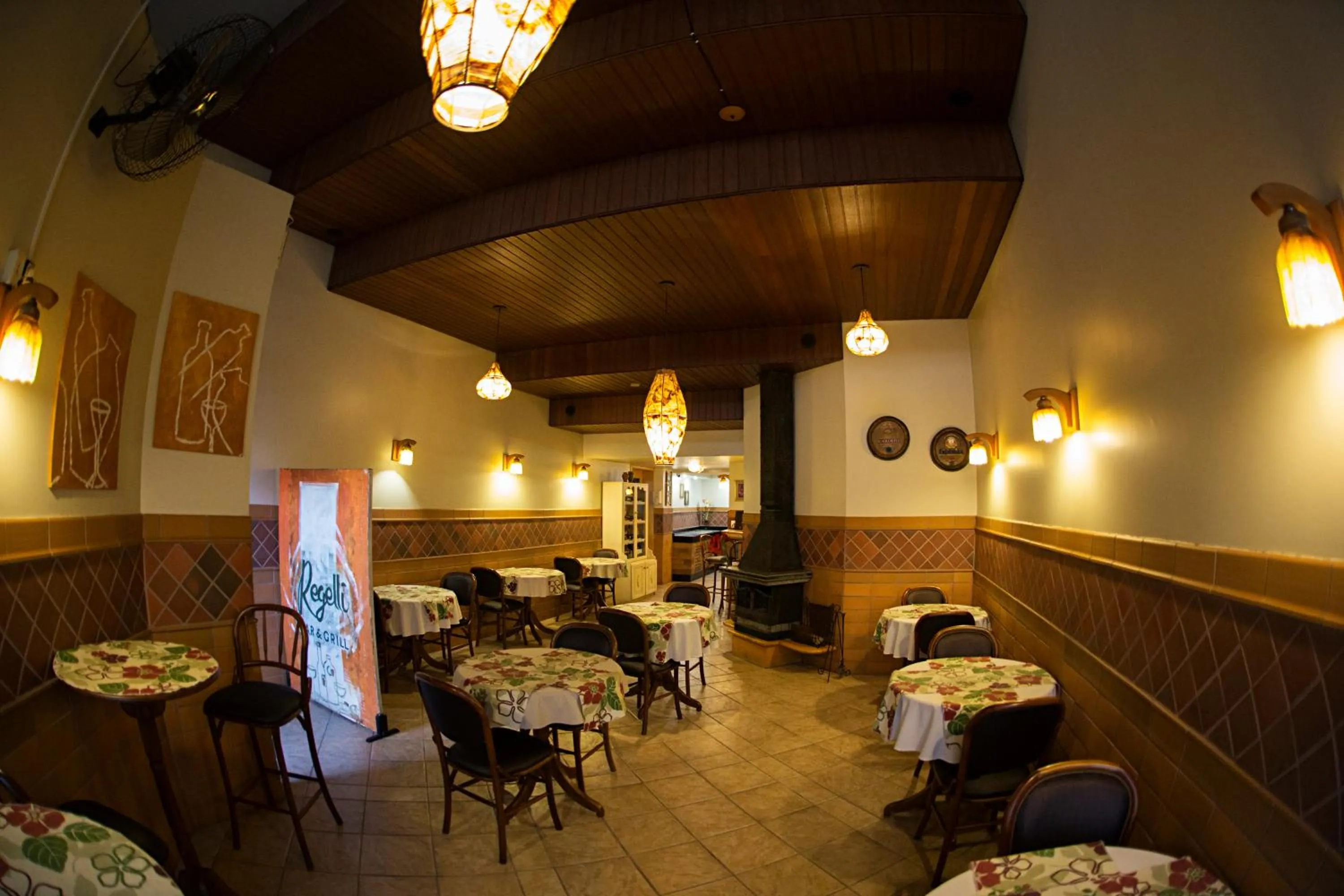 Restaurant/places to eat in Regente Hotel