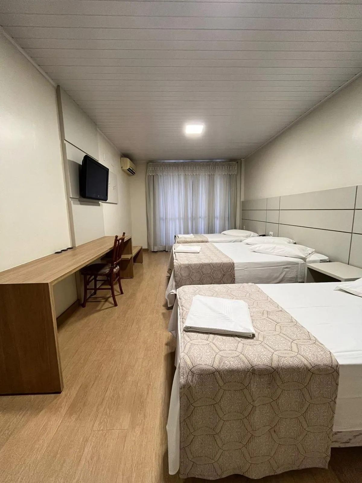 Photo of the whole room, Bed in Regente Hotel