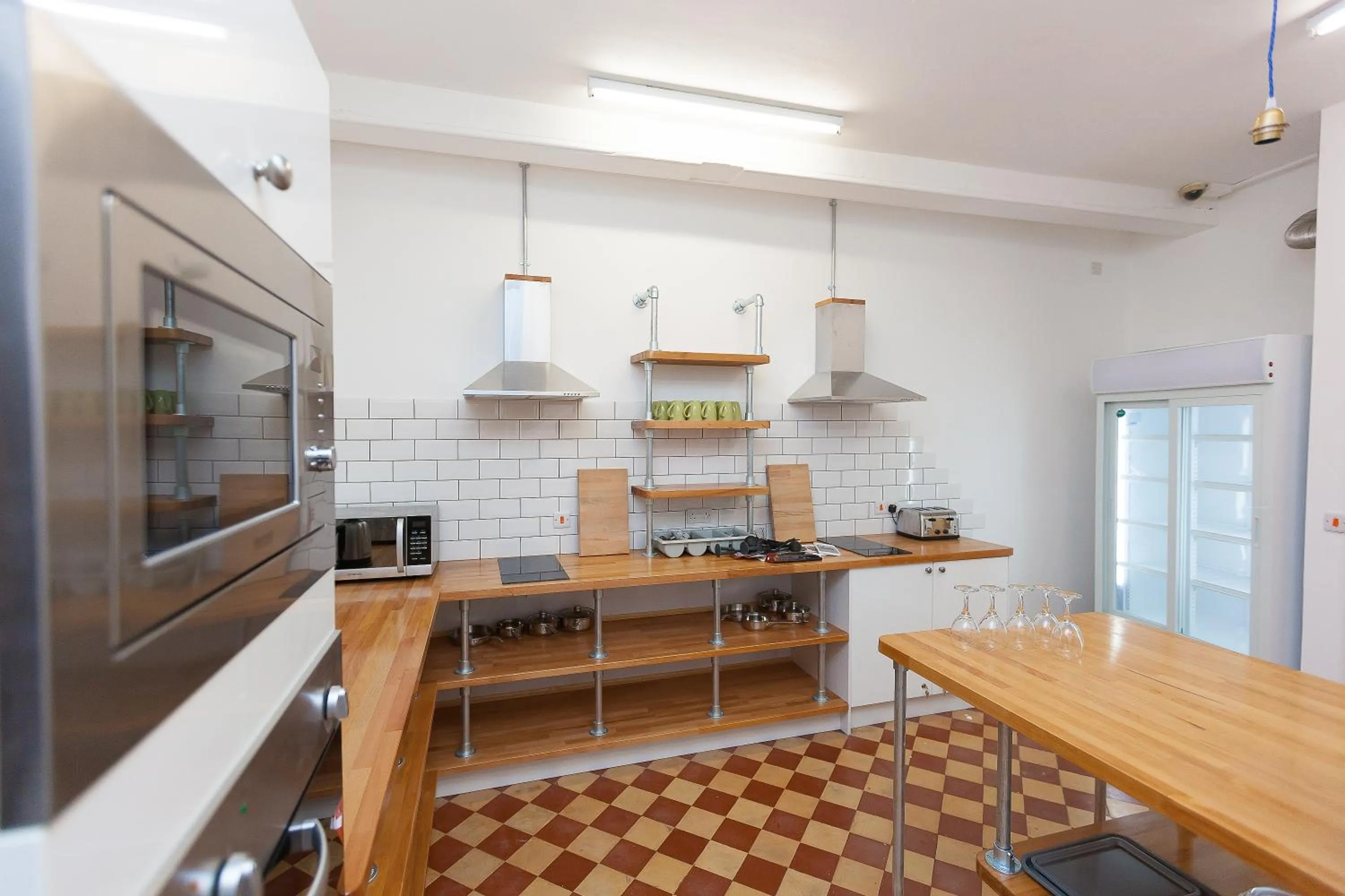 Kitchen or kitchenette in Cohort Hostel