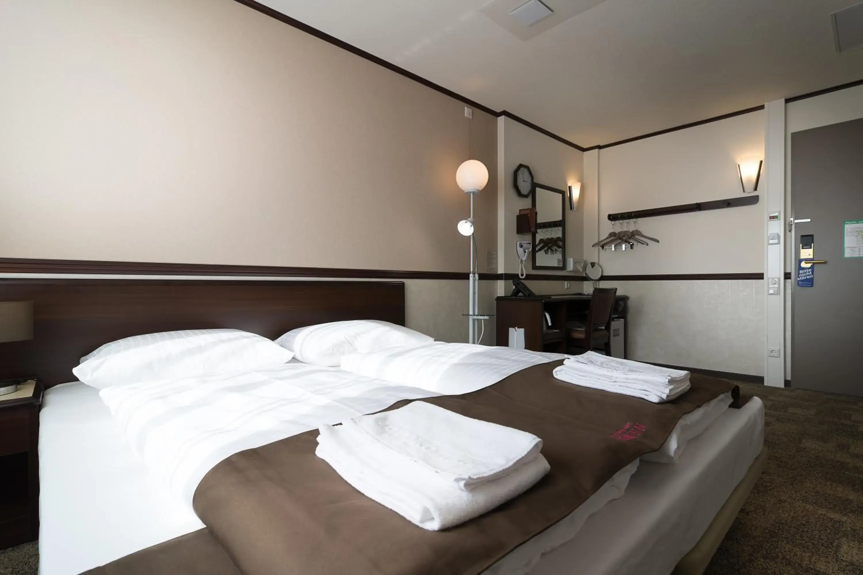 Bedroom, Bed in Toyoko Inn Frankfurt am Main Hauptbahnhof Bedroom, Bed in Toyoko Inn Frankfurt am Main Hauptbahnhof