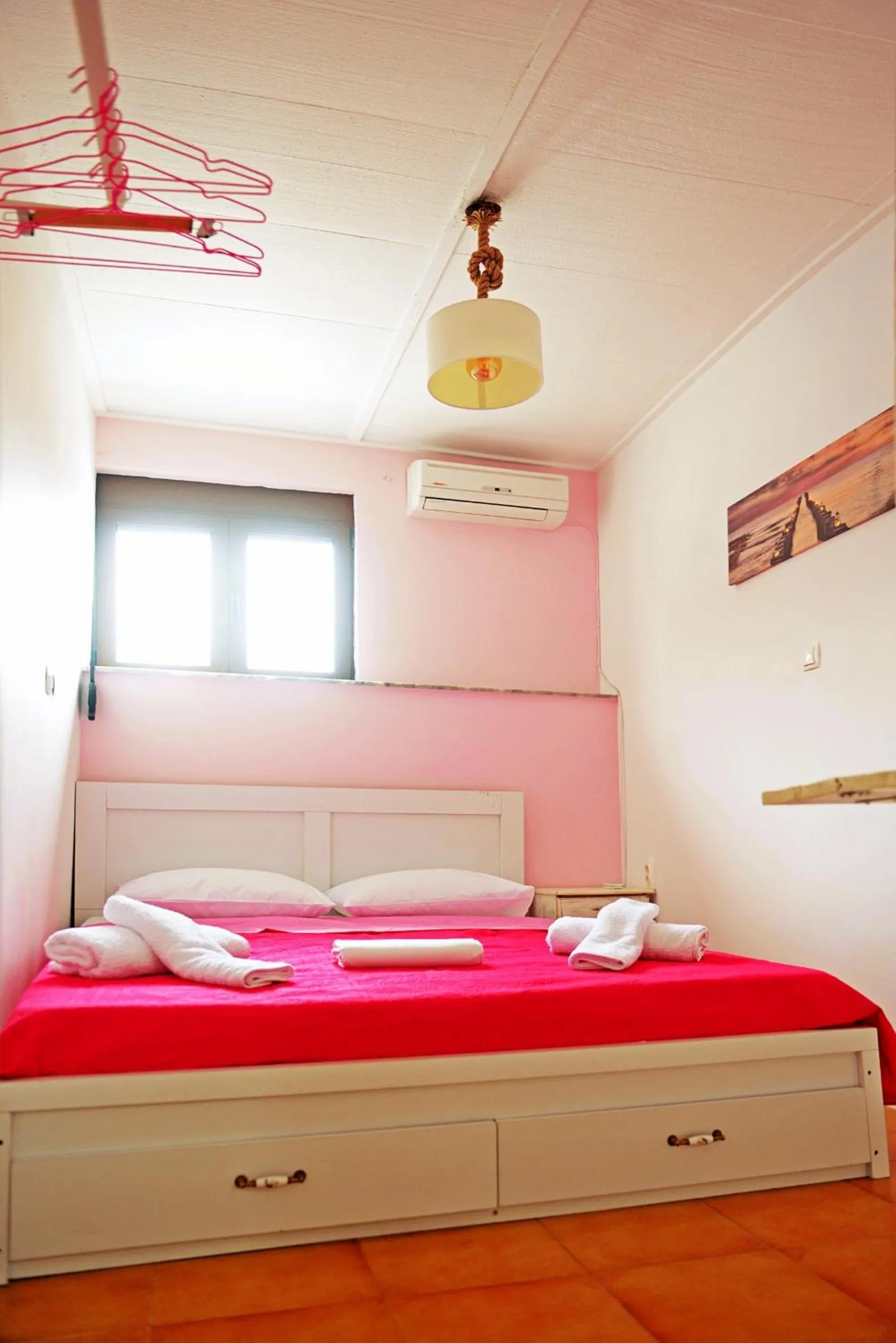 Bed in Praxitelous 9 Old Town