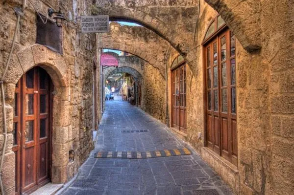 Praxitelous 9 Old Town