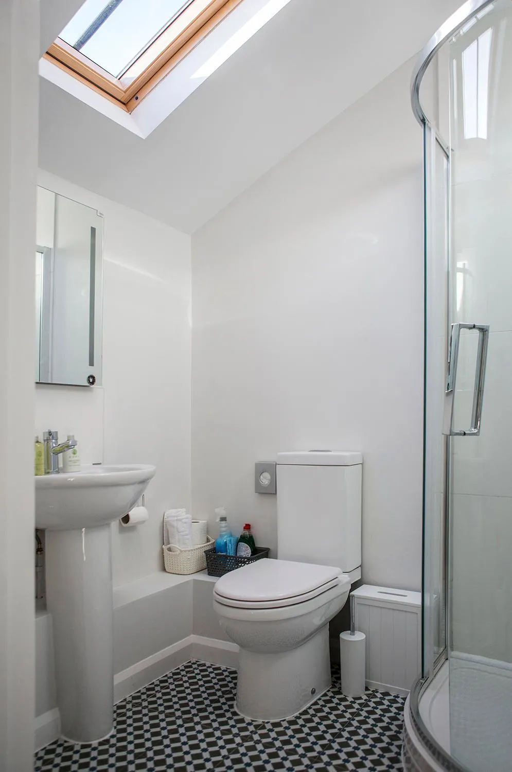 Shower in Victoria Inn Brewhouse B&B