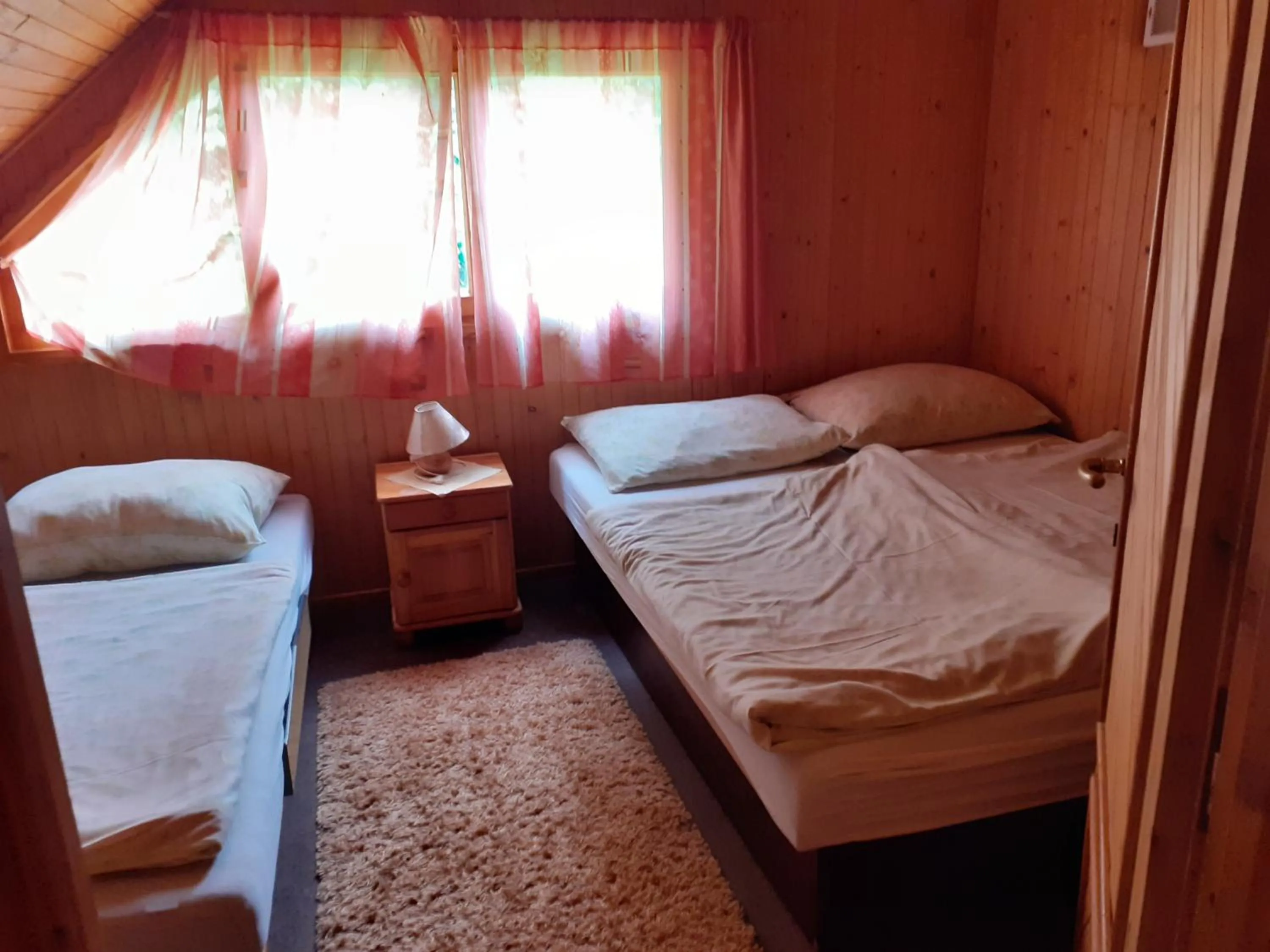 People, Bed in Chata FORESTINA