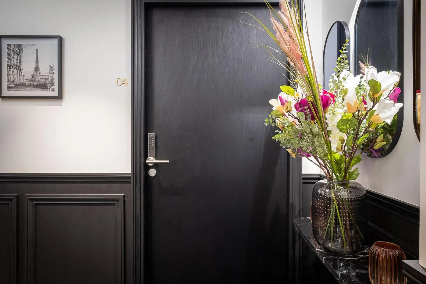 Lobby or reception in Mijo's Appartements Hôtel